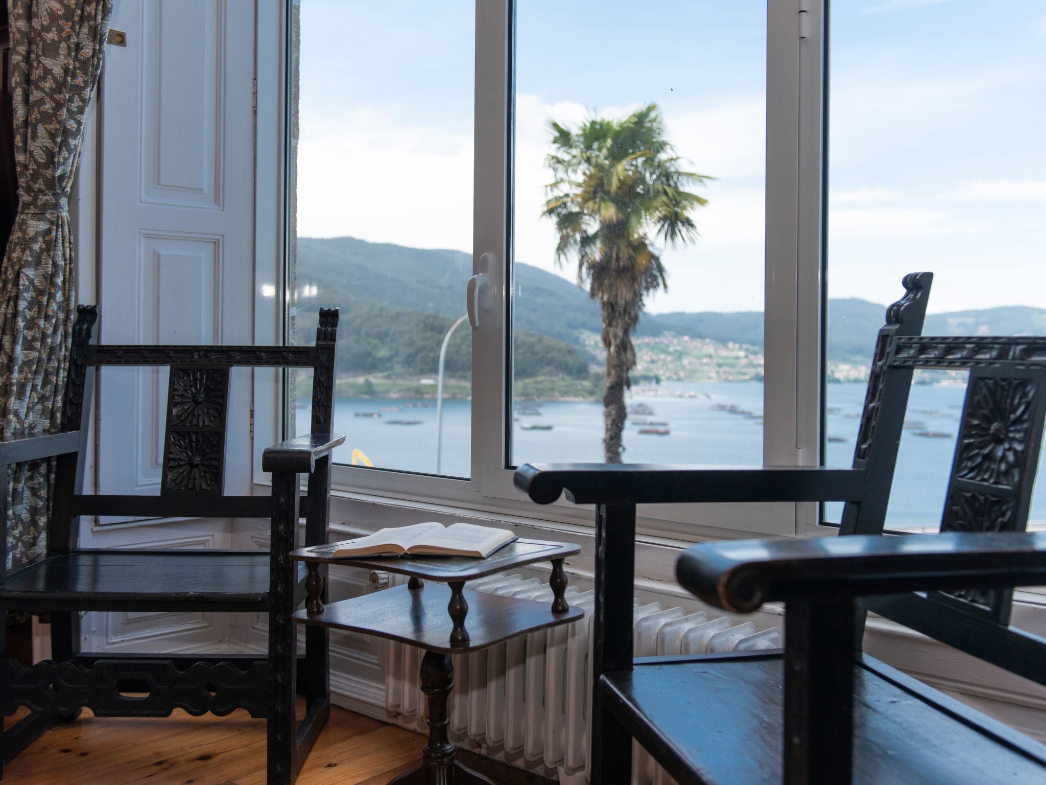 Für 12 Personen und 2 Kinder in Redondela, Costa Verde Spanien (Rías Baixas)-Binnen