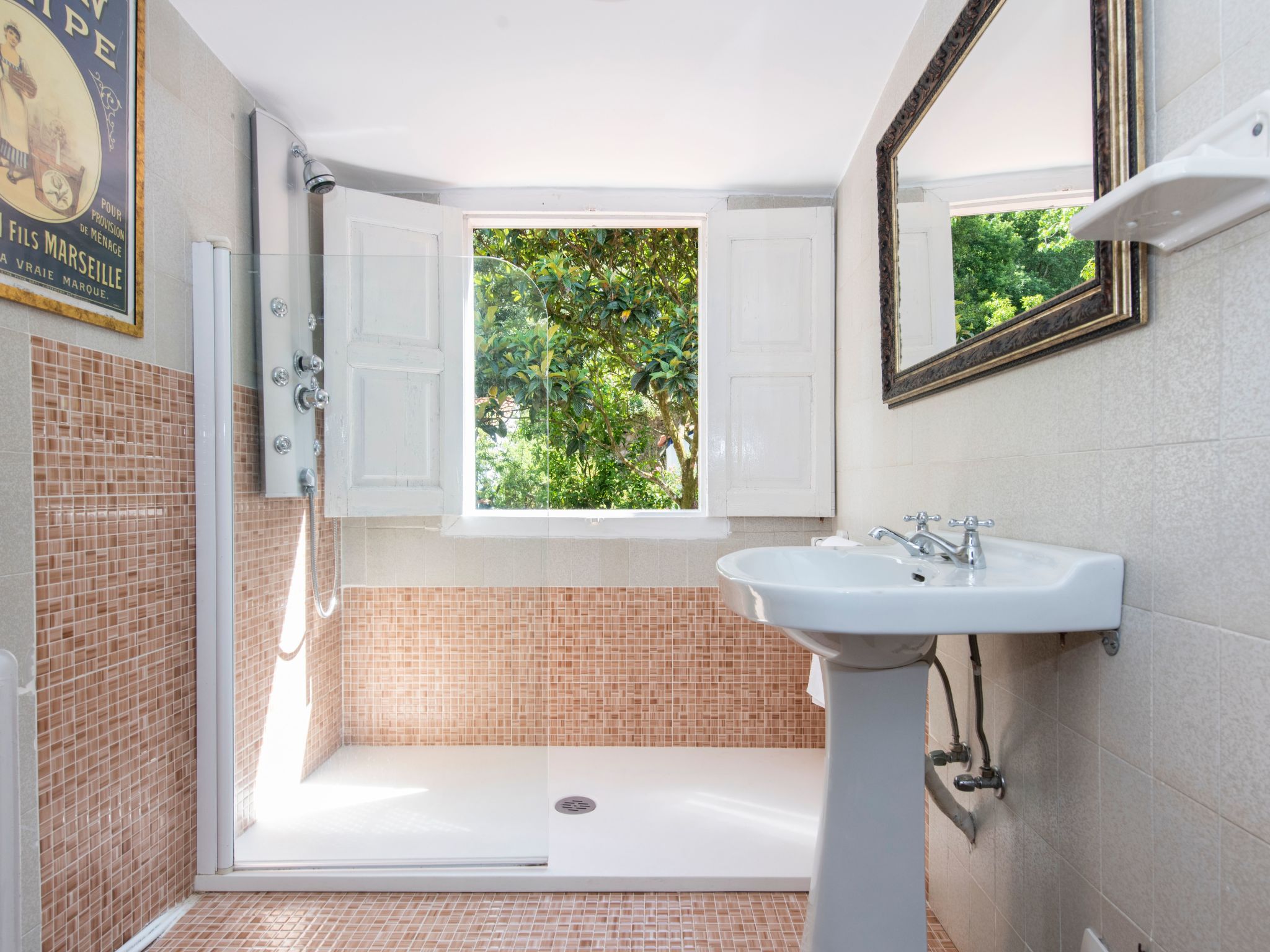 Für 12 Personen und 2 Kinder in Redondela, Costa Verde Spanien (Rías Baixas)-Binnen