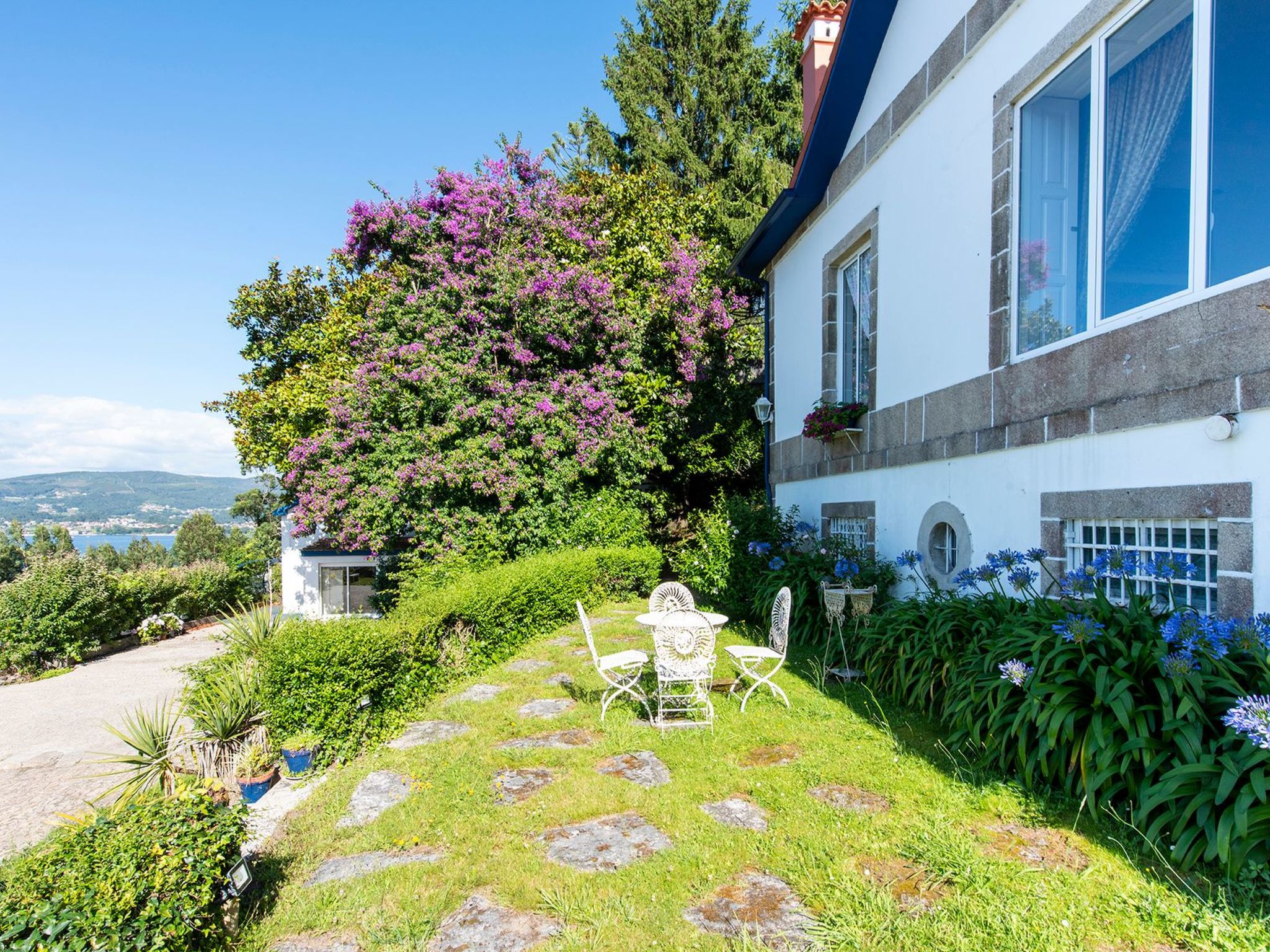 Für 12 Personen und 2 Kinder in Redondela, Costa Verde Spanien (Rías Baixas)-Binnen