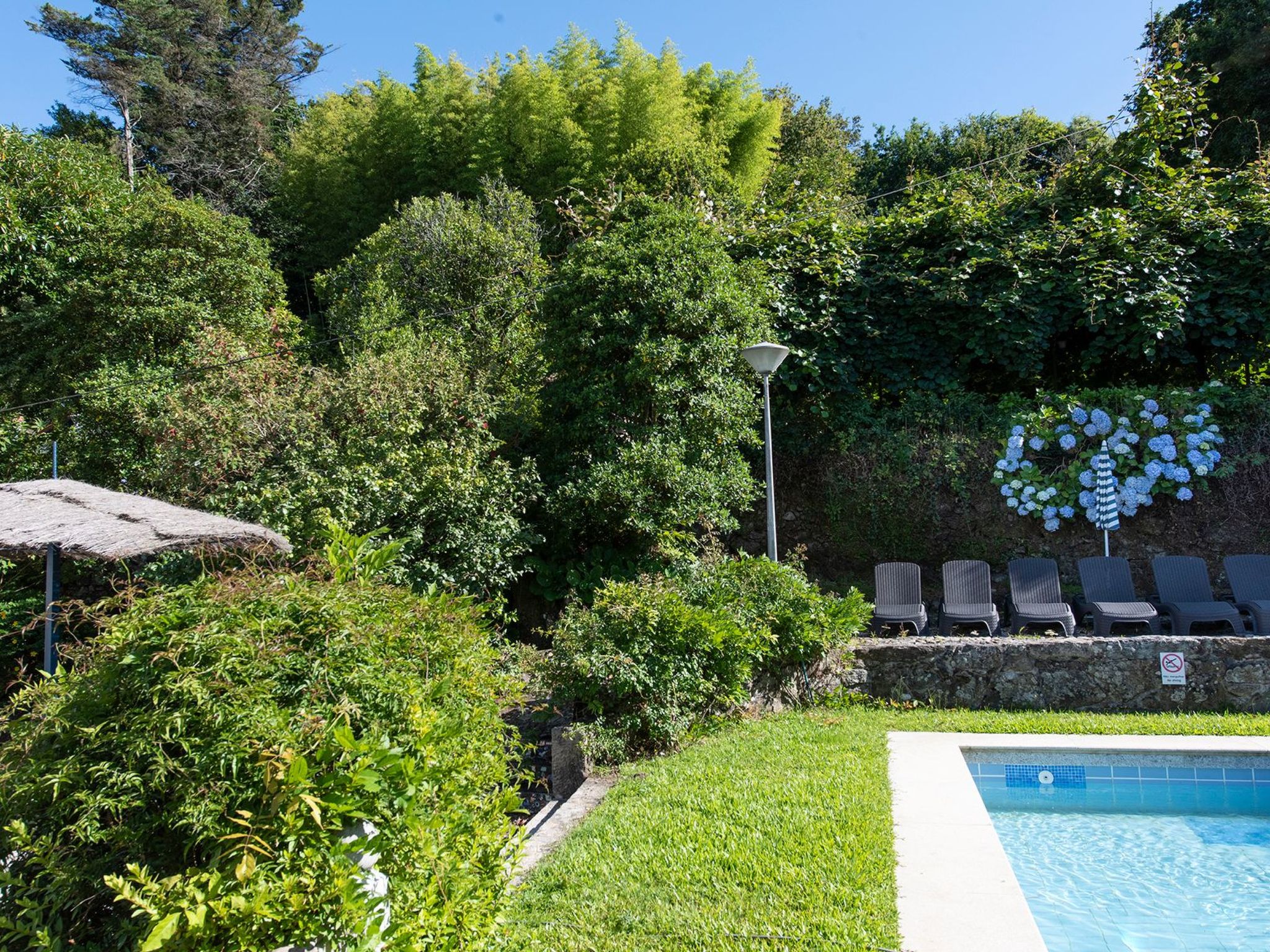 Für 12 Personen und 2 Kinder in Redondela, Costa Verde Spanien (Rías Baixas)-Binnen