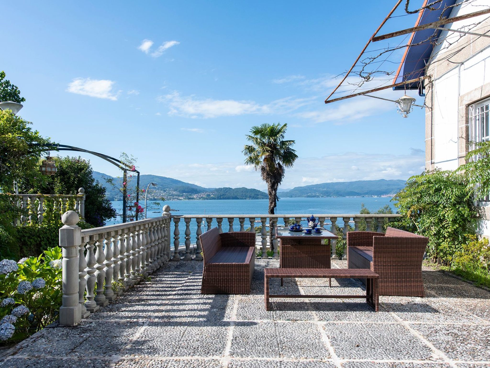 Für 12 Personen und 2 Kinder in Redondela, Costa Verde Spanien (Rías Baixas)-Binnen