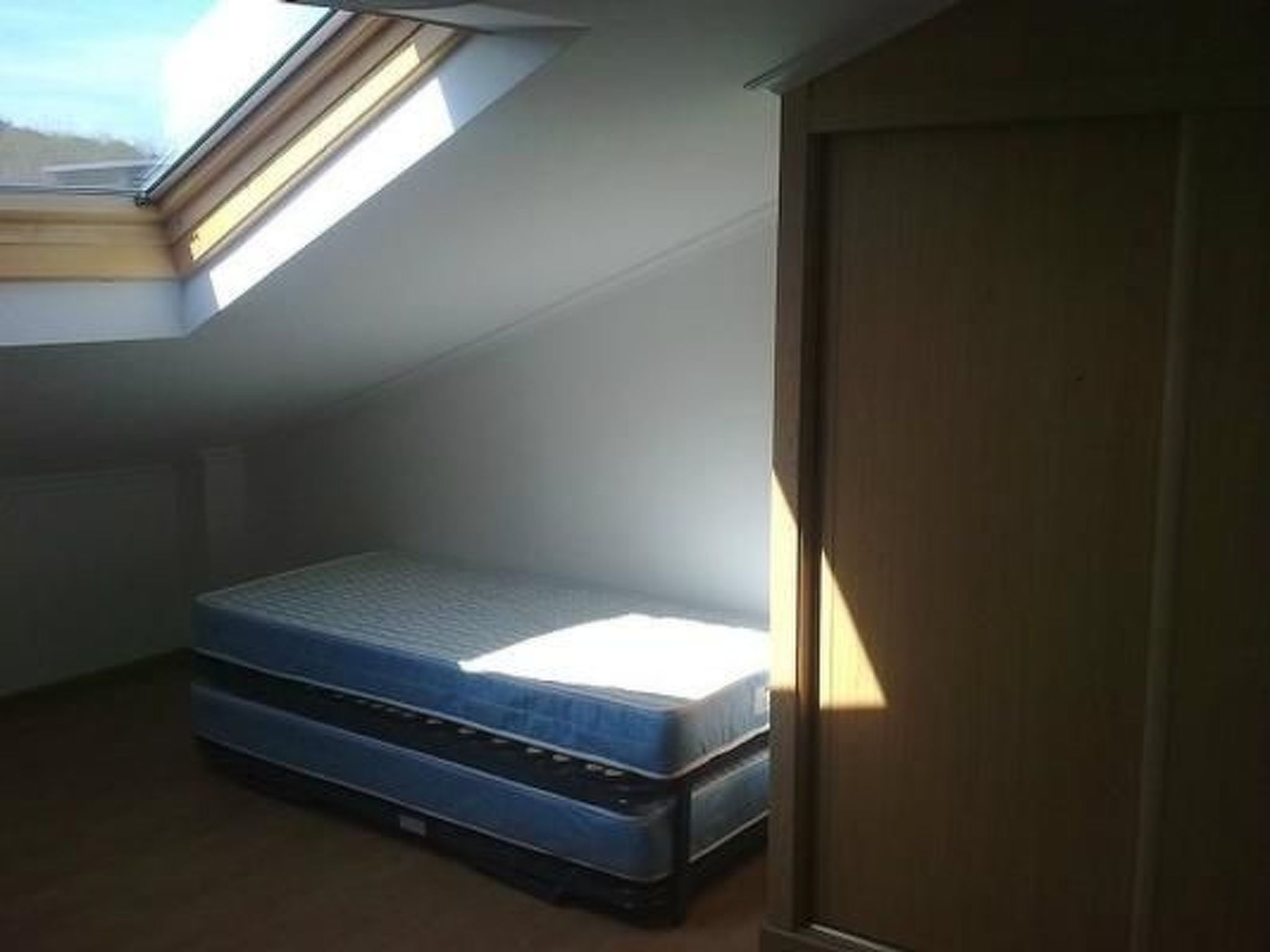 Ático con terraza-Image-tags.info