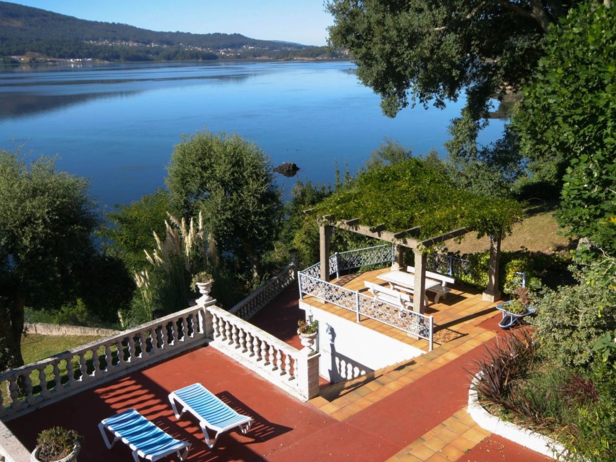 Tolle Villa oberhalb der Bucht Ria de Vigo