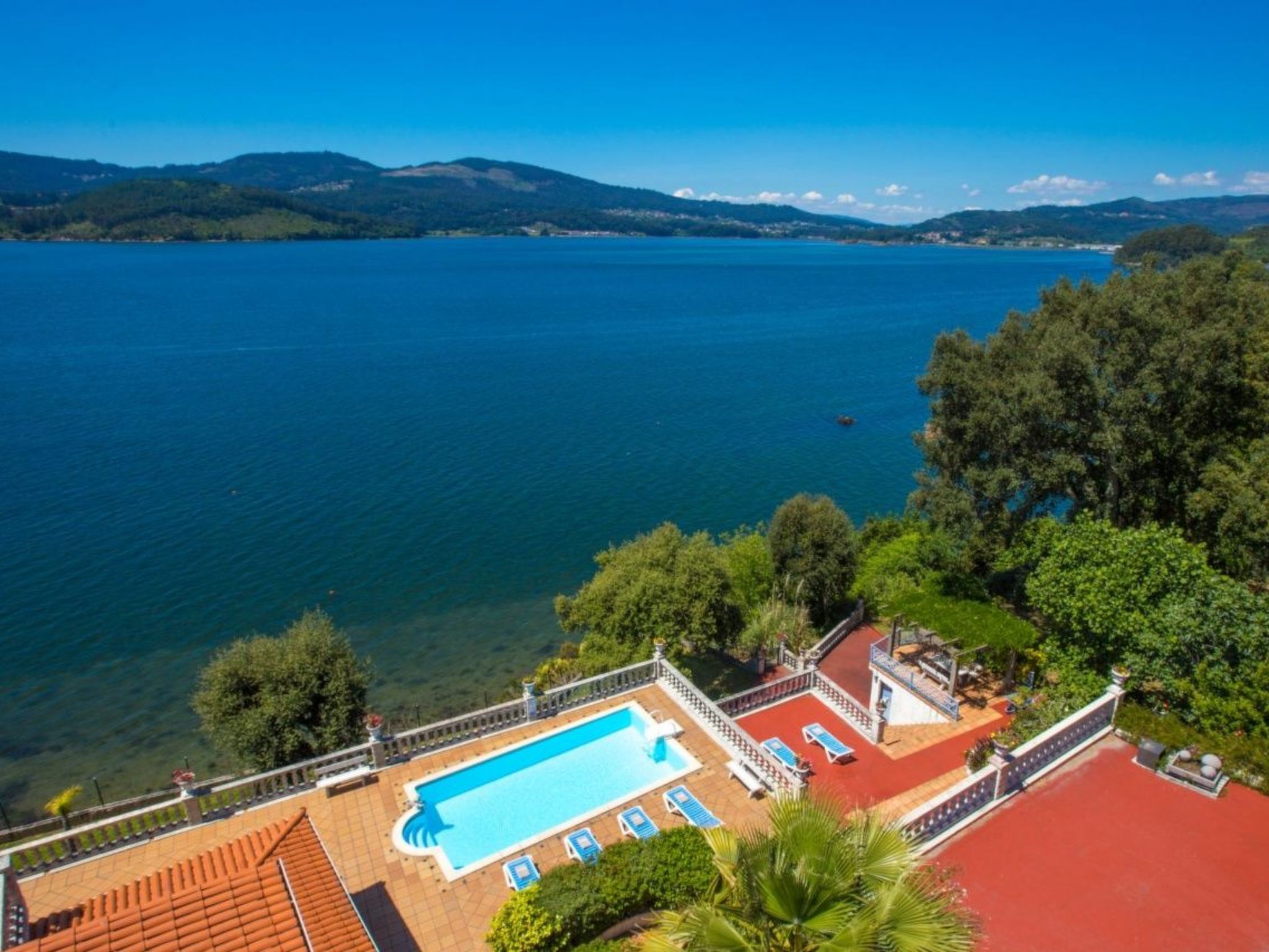 Tolle Villa oberhalb der Bucht Ria de Vigo