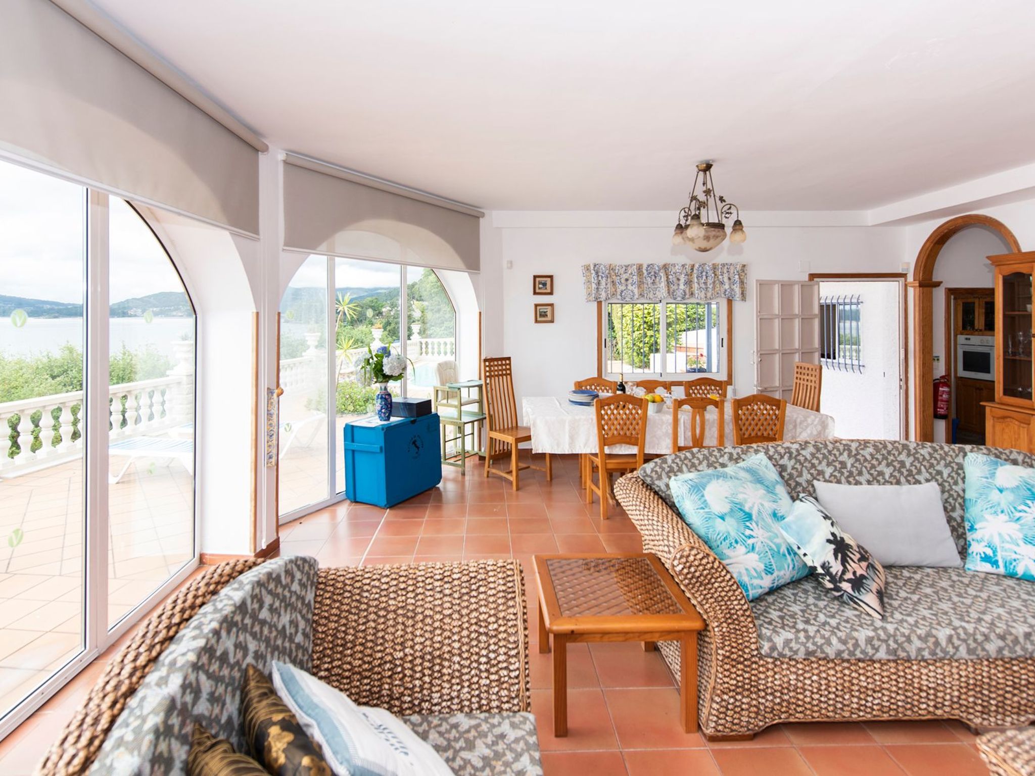 Tolle Villa oberhalb der Bucht Ria de Vigo - Drinnen