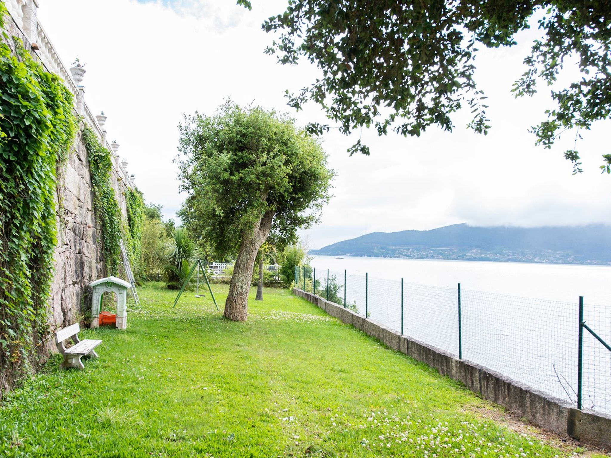 Tolle Villa oberhalb der Bucht Ria de Vigo - Draußen
