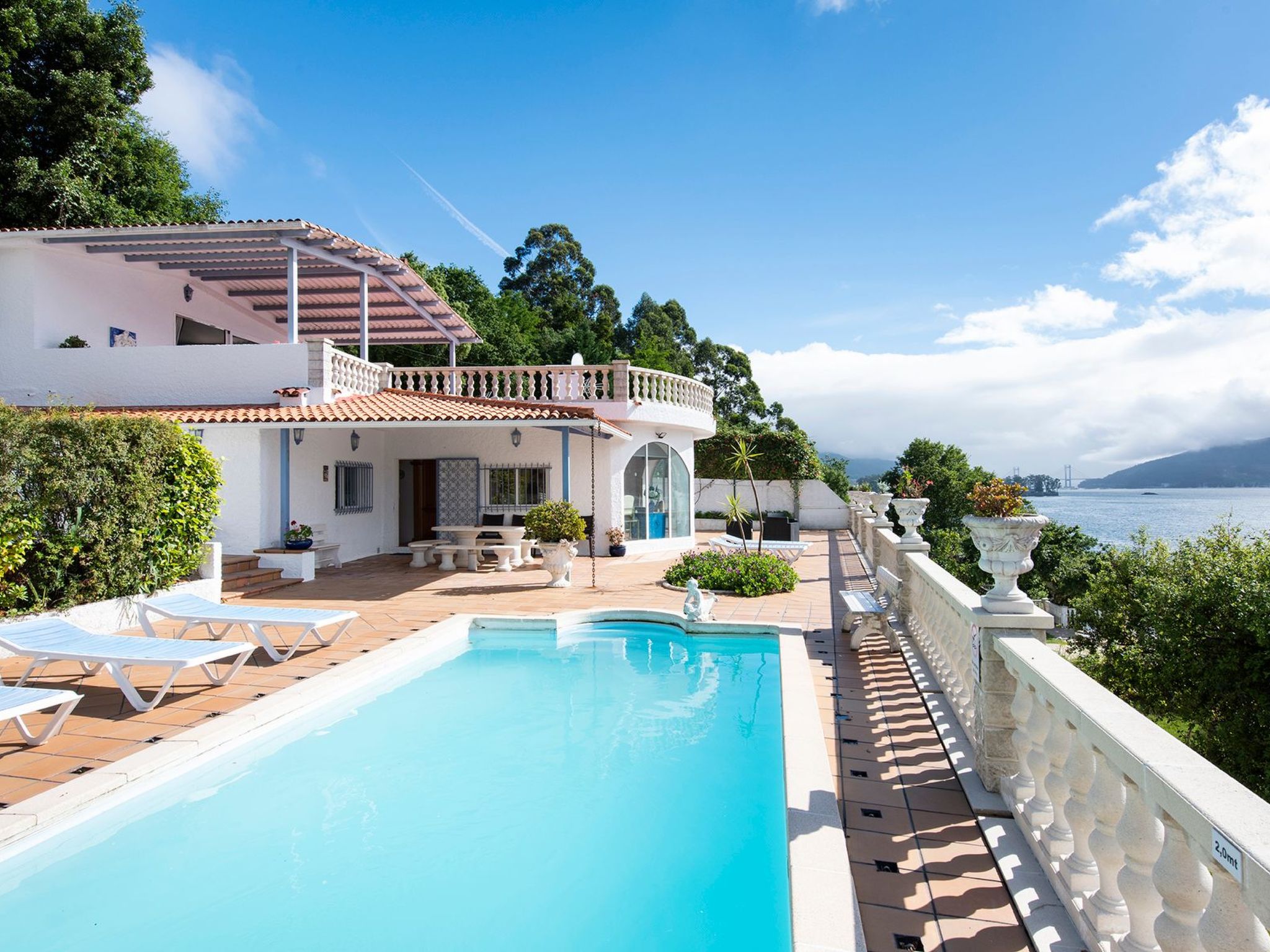 Tolle Villa oberhalb der Bucht Ria de Vigo - Draußen