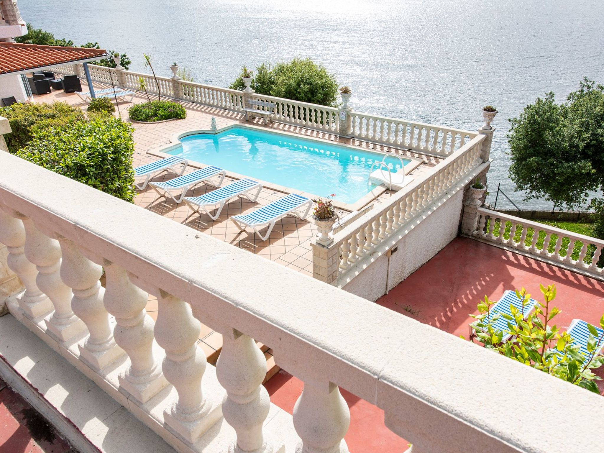Tolle Villa oberhalb der Bucht Ria de Vigo - Draußen