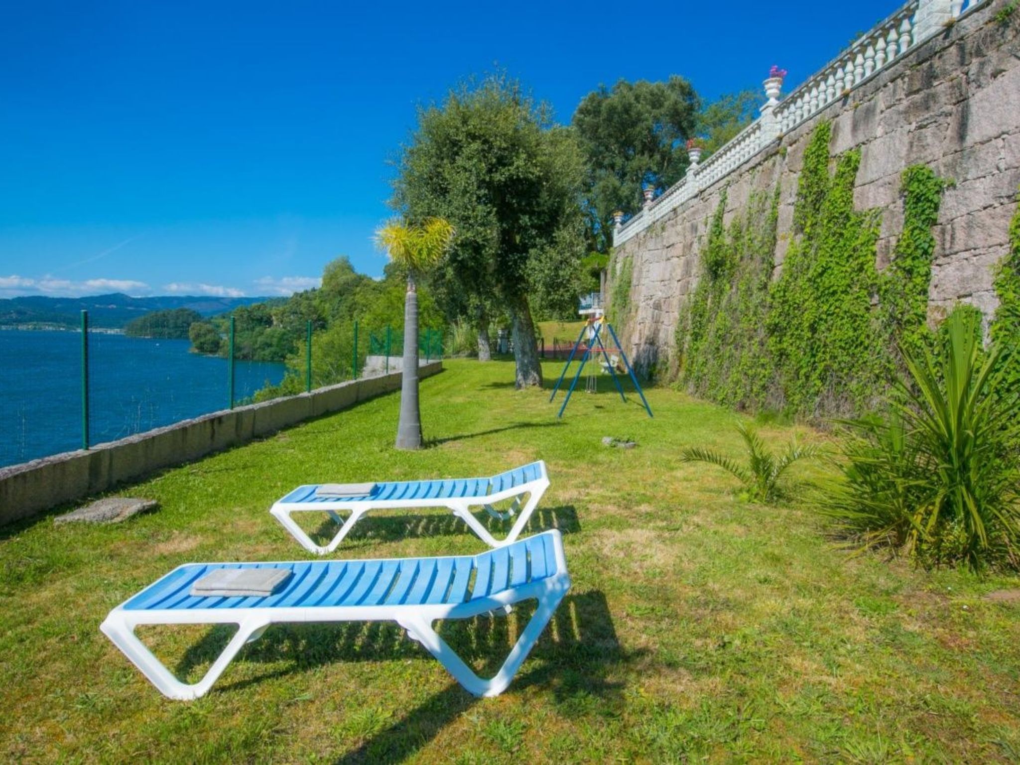 Tolle Villa oberhalb der Bucht Ria de Vigo - Draußen