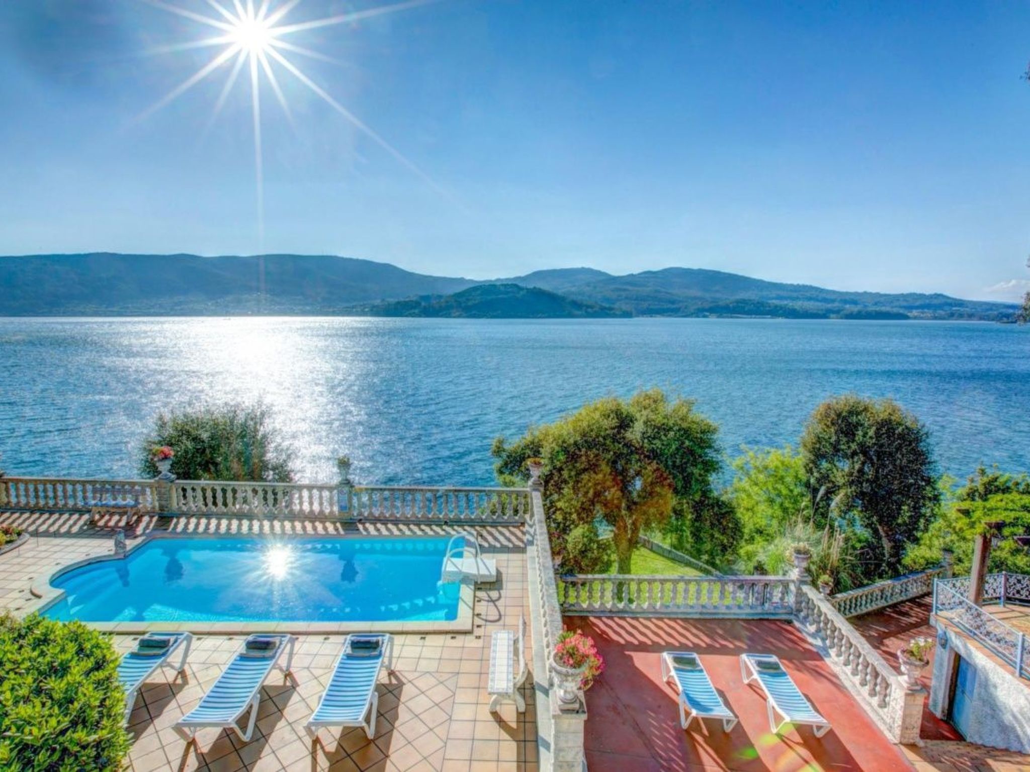 Tolle Villa oberhalb der Bucht Ria de Vigo - Draußen