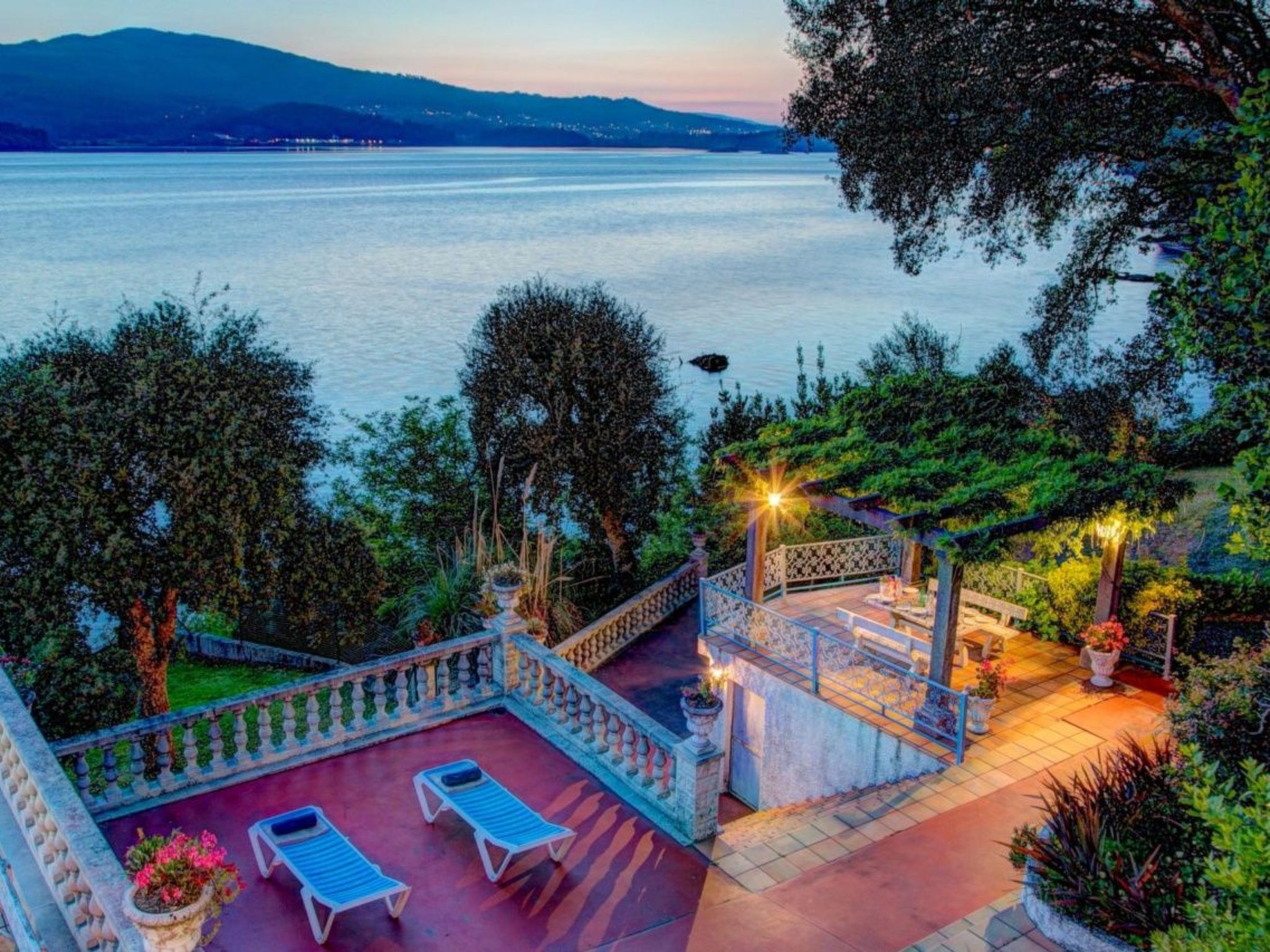 Tolle Villa oberhalb der Bucht Ria de Vigo - Draußen