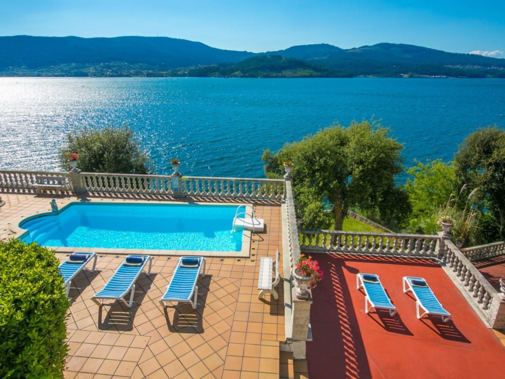 Tolle Villa oberhalb der Bucht Ria de Vigo - Draußen