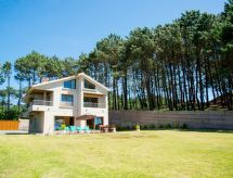 Vrijstaande villa aan de kust van Sanxenxo met 4 slaapkamers - thumbnail 3