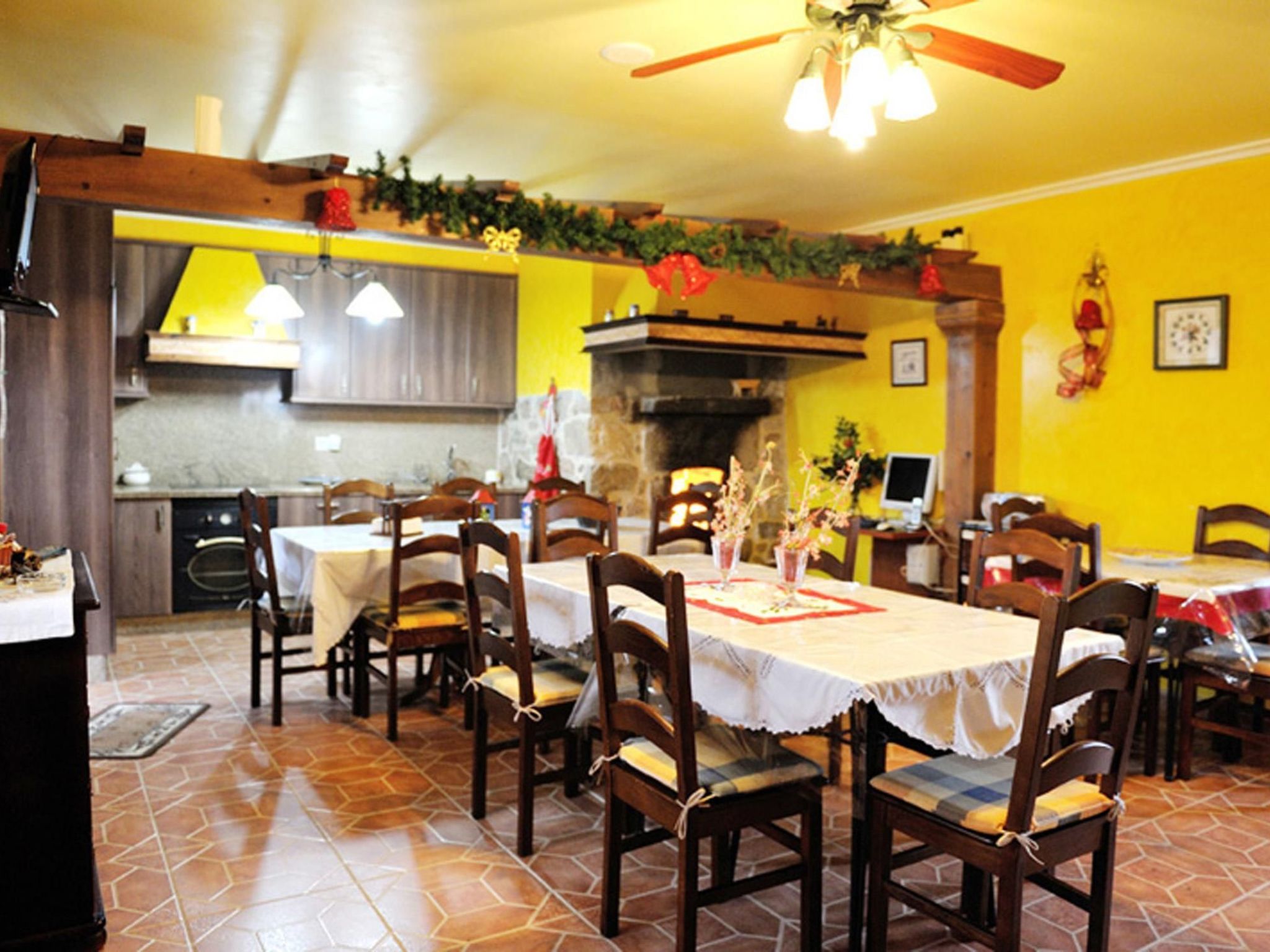 Casa Rural Os Carballos