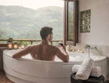 Vrijstaand huisje met jacuzzi, open haard en spectaculair uitzicht in Asturië - thumbnail 2