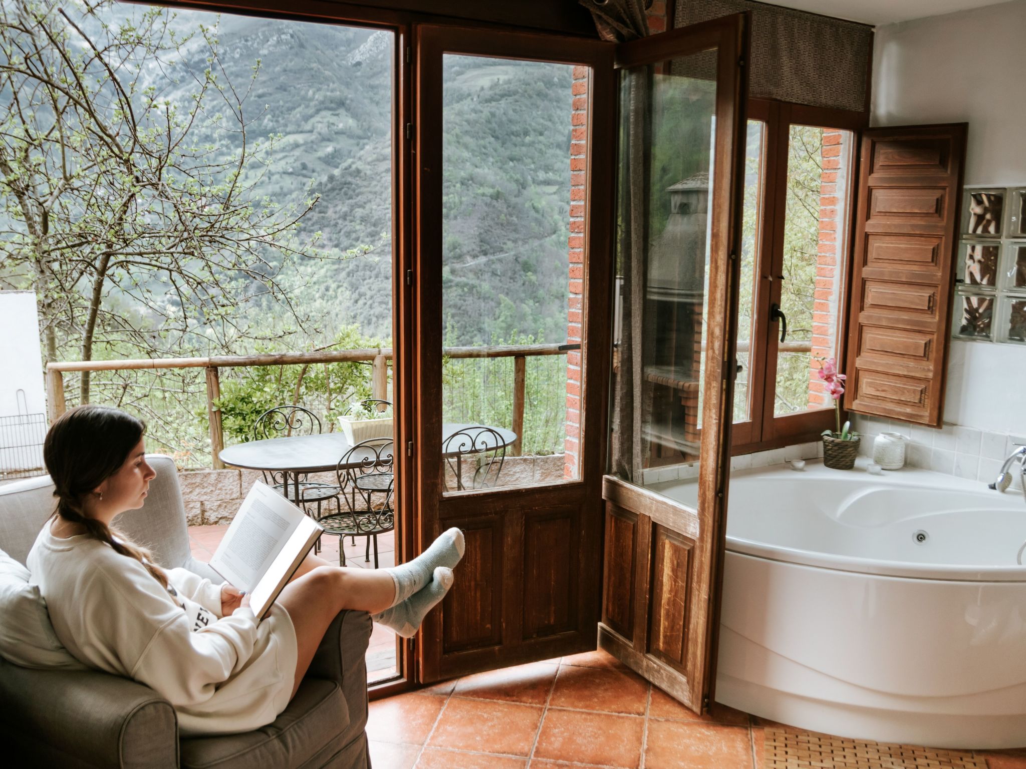 Jacuzzi, Kamin, Grill und spektakuläre Aussicht