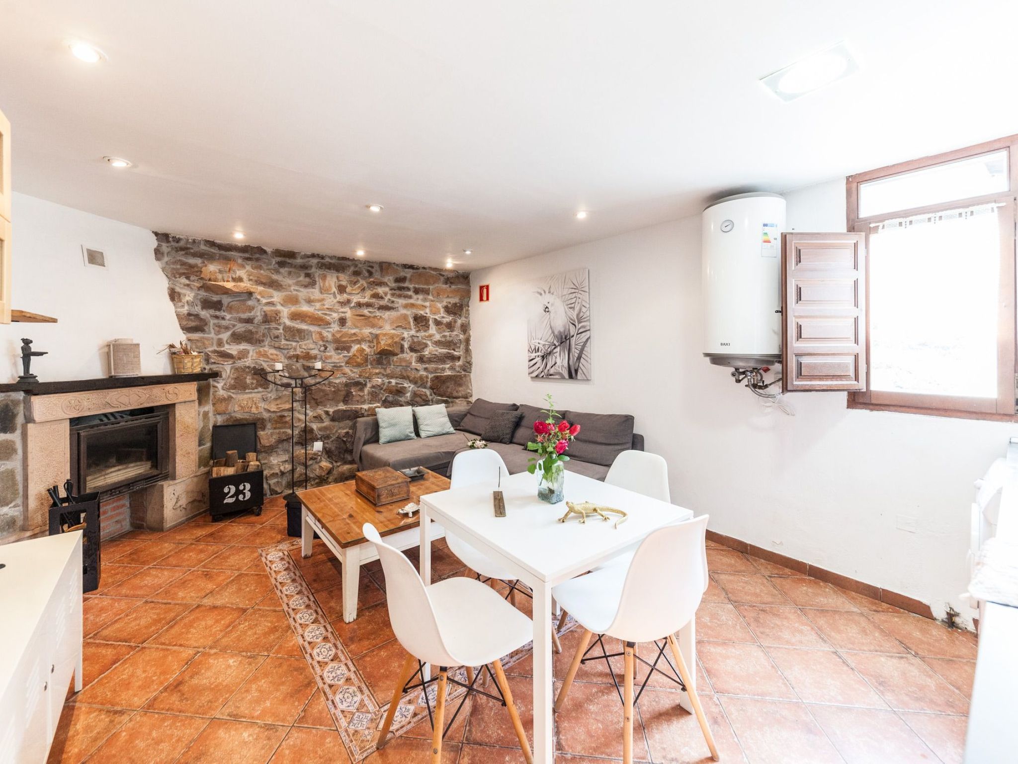 Jacuzzi, Kamin, Grill und spektakuläre Aussicht-Binnen