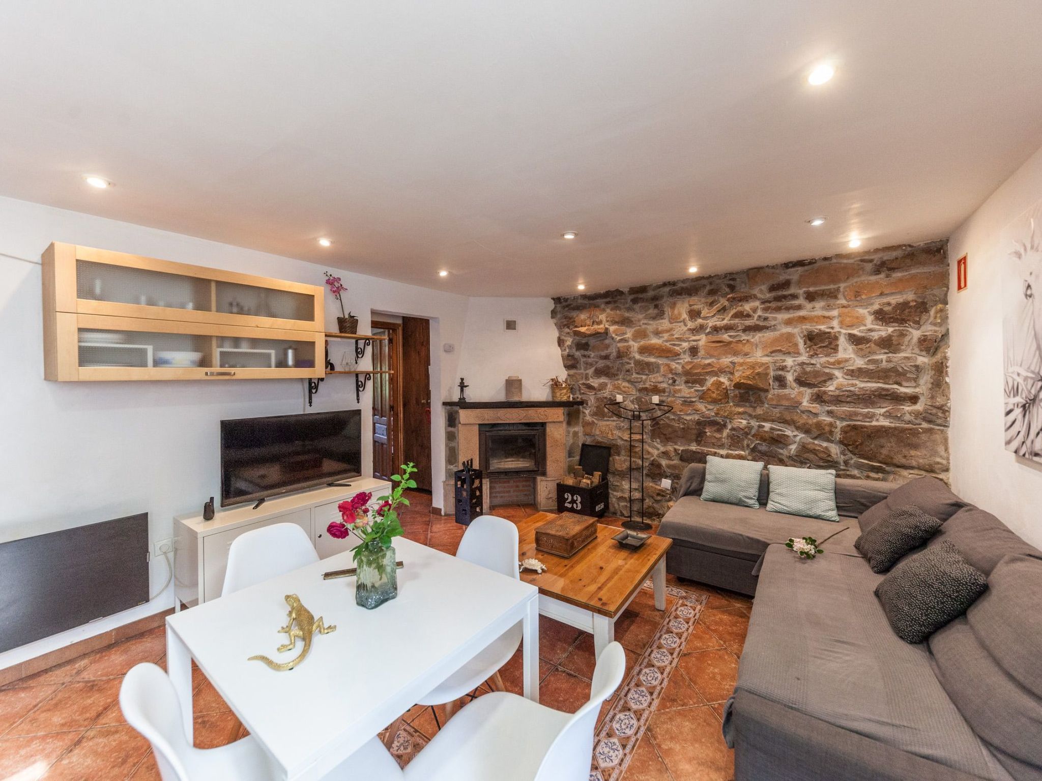 Jacuzzi, Kamin, Grill und spektakuläre Aussicht-Binnen