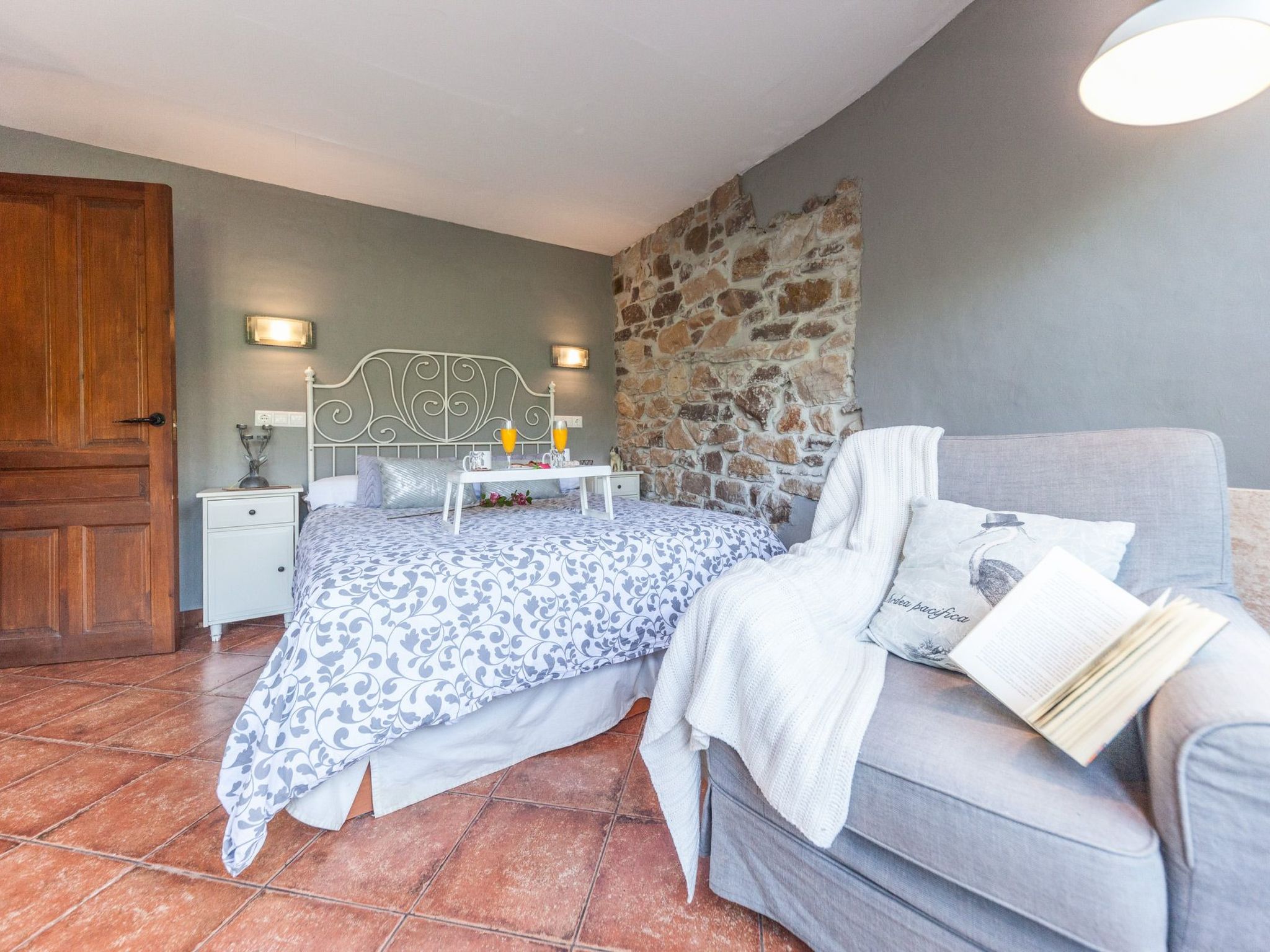 Jacuzzi, Kamin, Grill und spektakuläre Aussicht-Binnen