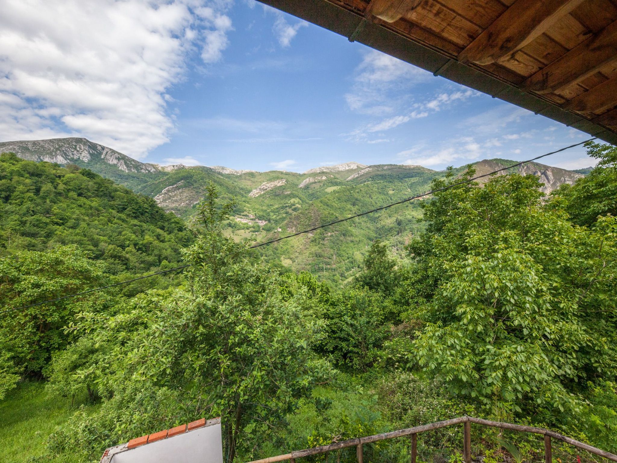 Ländliche Wohnung El Carbayu-Binnen