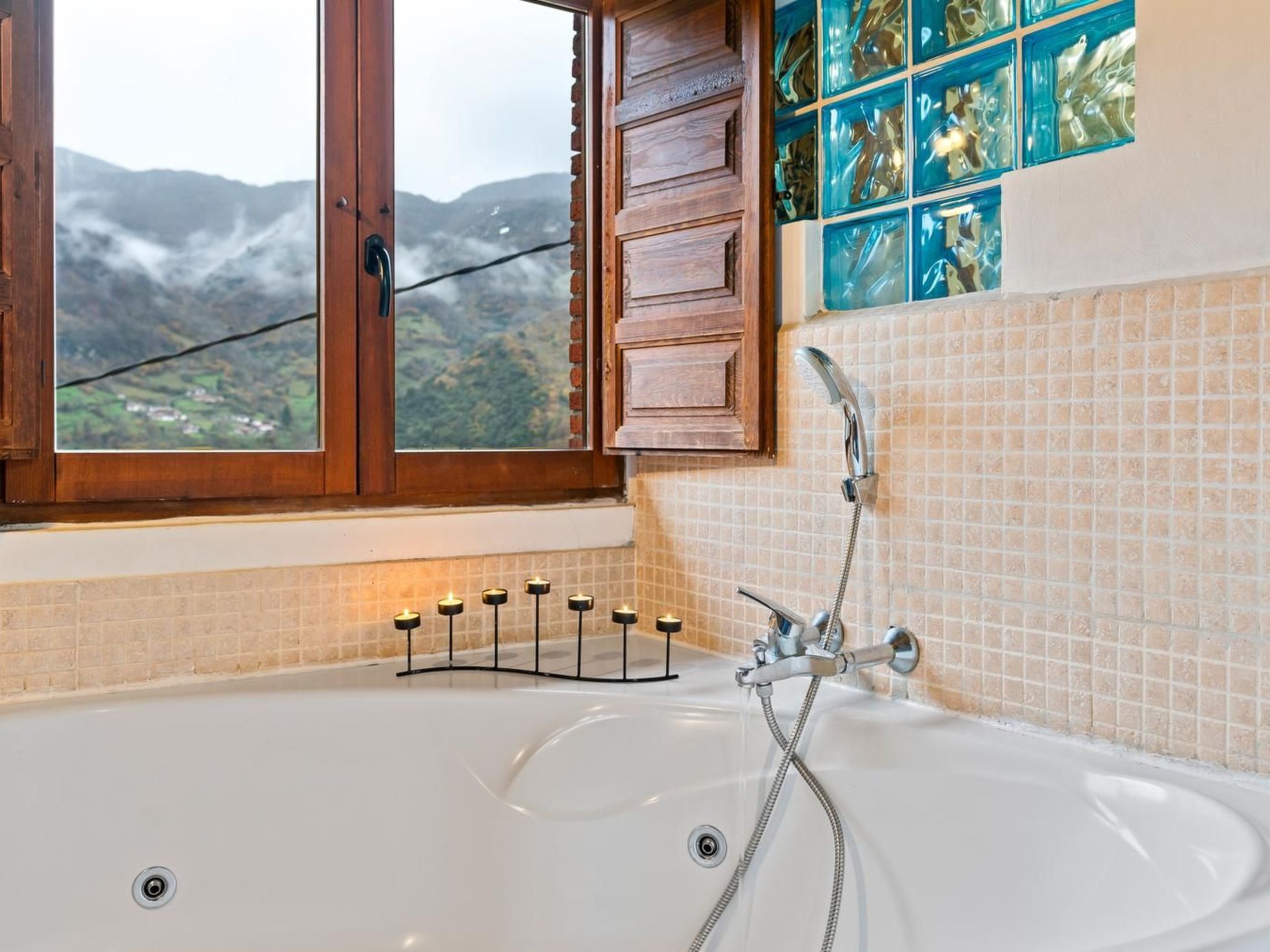 Ländliche Wohnung El Carbayu-Binnen