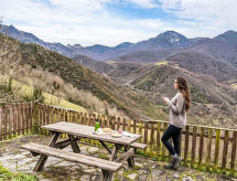 Romantische berghut in Asturië met privé jacuzzi, open haard en uitzicht - thumbnail 2