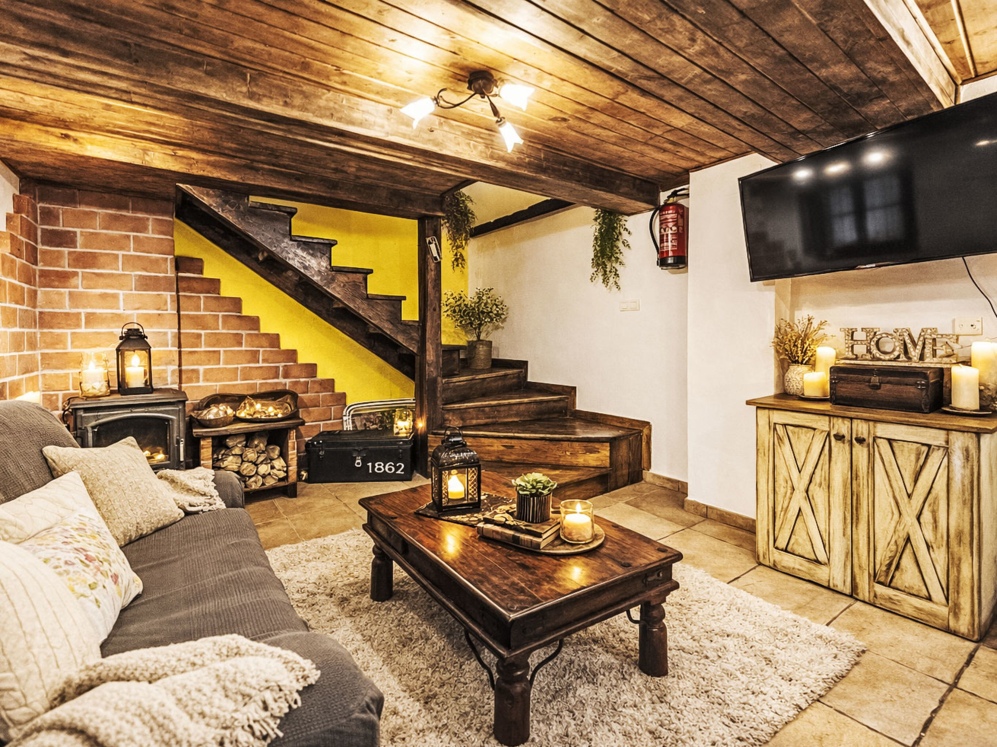 Romantische berghut in Asturië met privé jacuzzi, open haard en uitzicht - foto 15