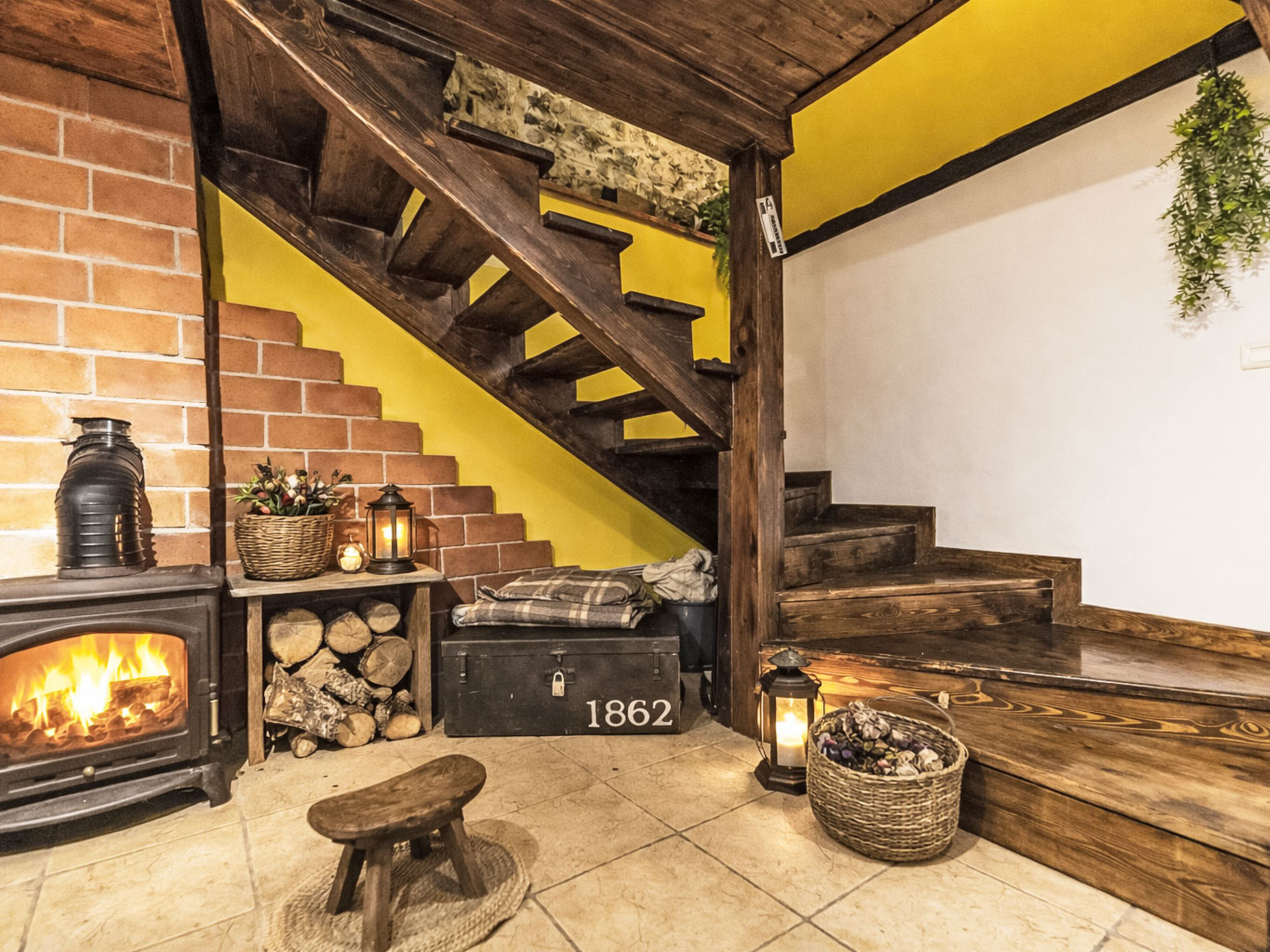 Romantische berghut in Asturië met privé jacuzzi, open haard en uitzicht - foto 17