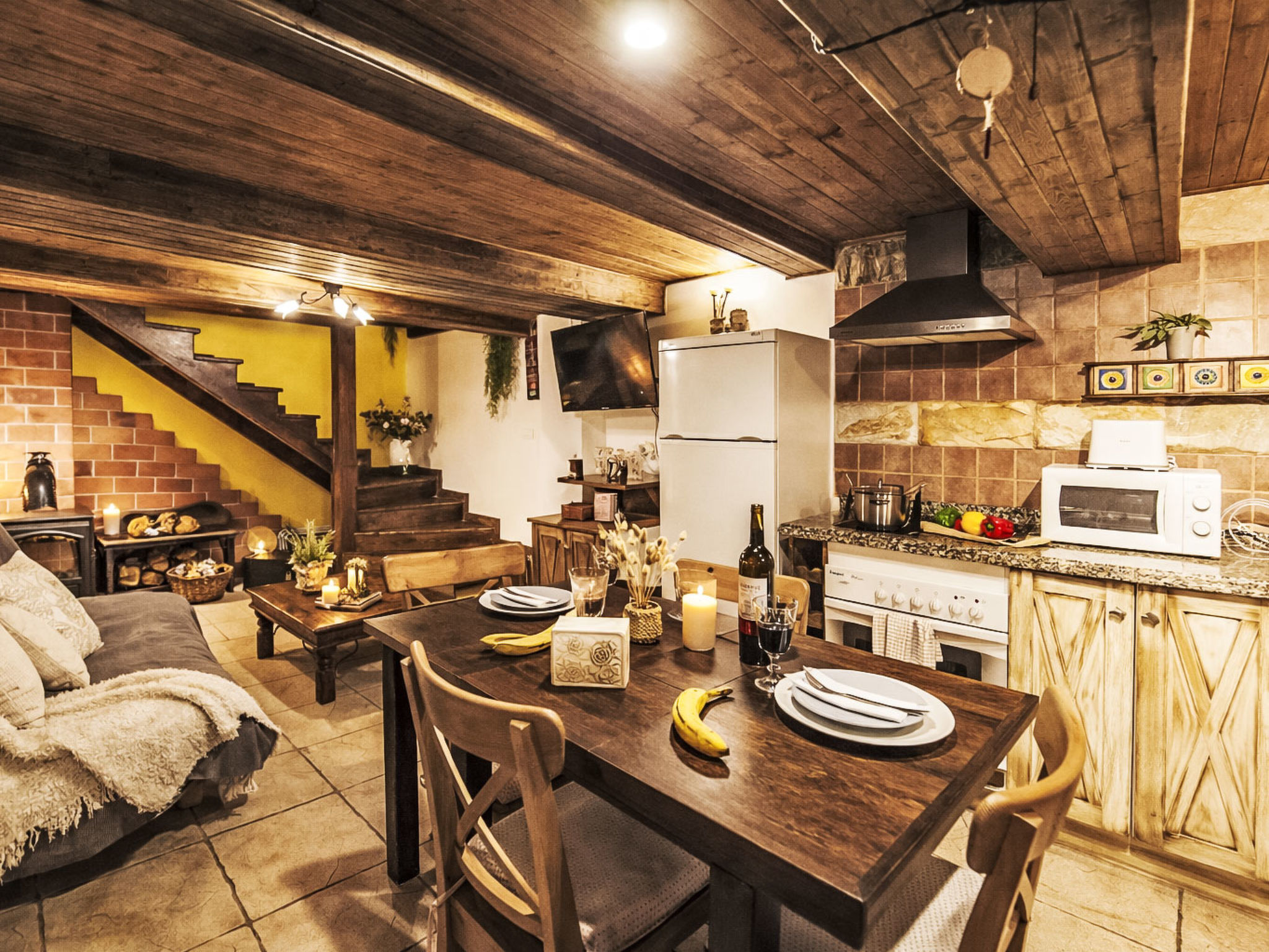 Romantische berghut in Asturië met privé jacuzzi, open haard en uitzicht - foto 34