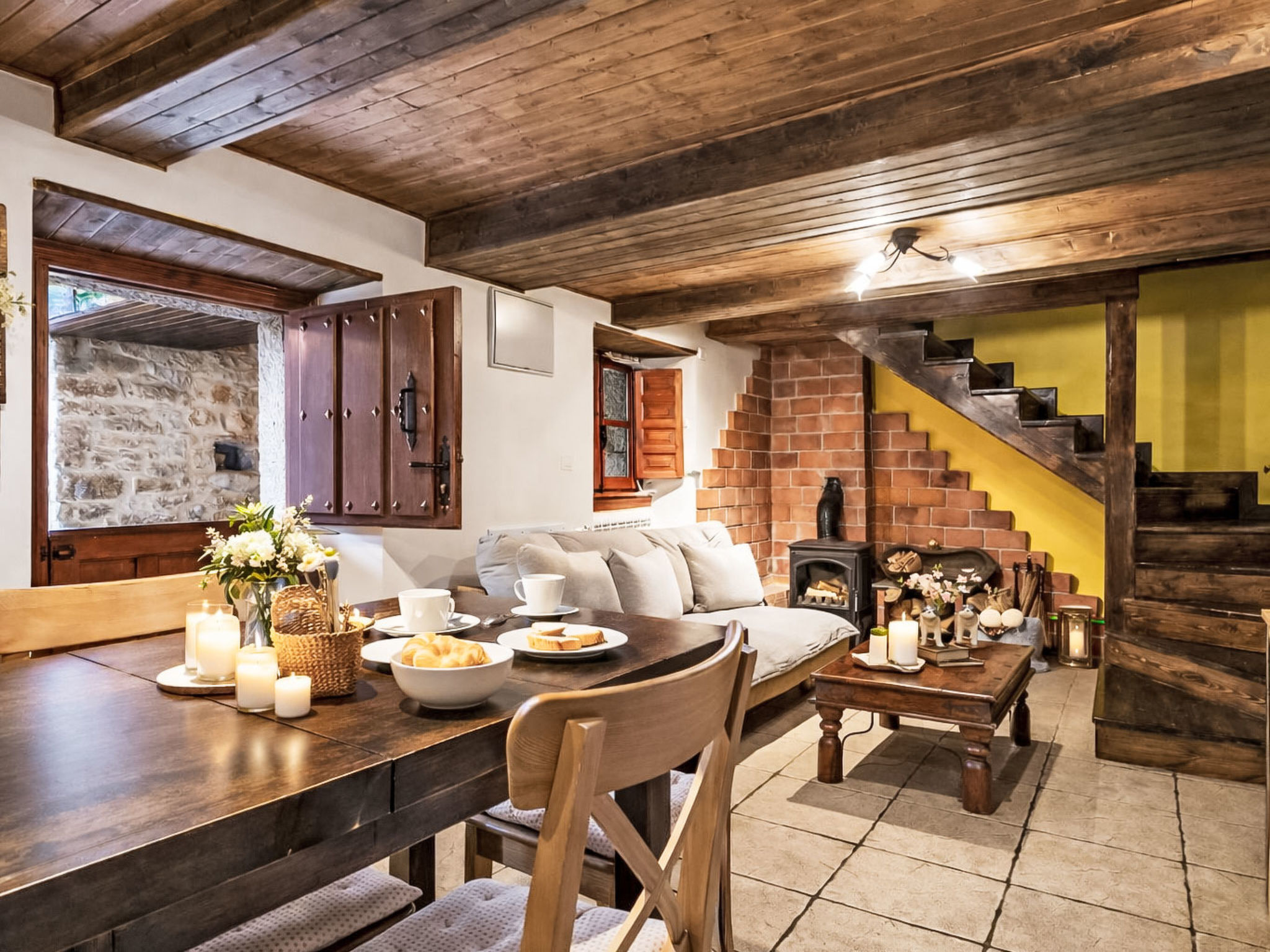 Romantische berghut in Asturië met privé jacuzzi, open haard en uitzicht - foto 16