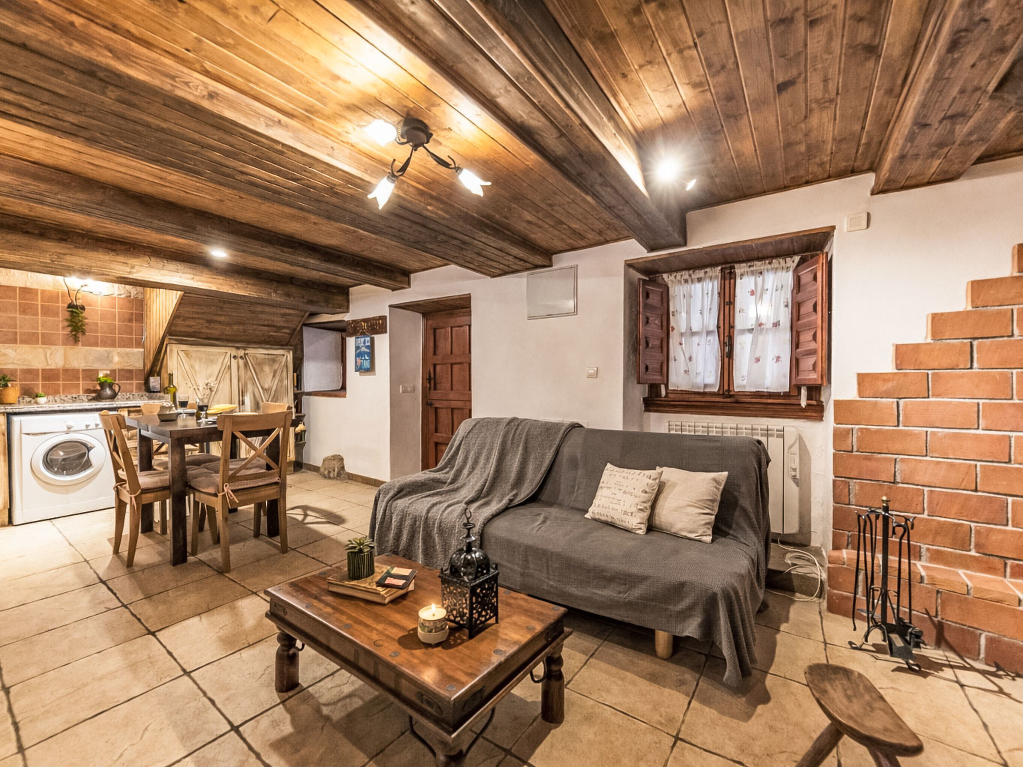 Romantische berghut in Asturië met privé jacuzzi, open haard en uitzicht - foto 31