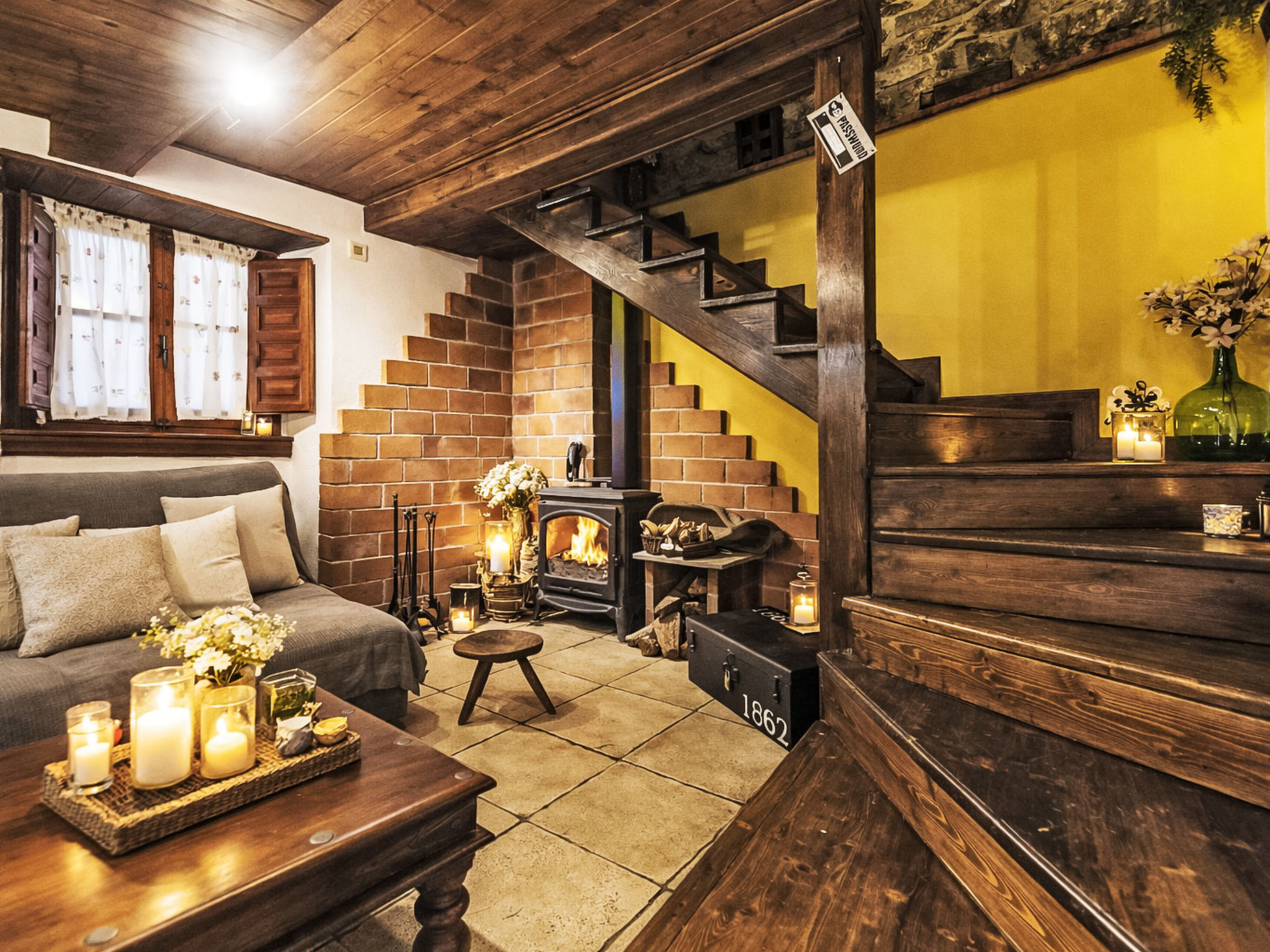 Romantische berghut in Asturië met privé jacuzzi, open haard en uitzicht - foto 32