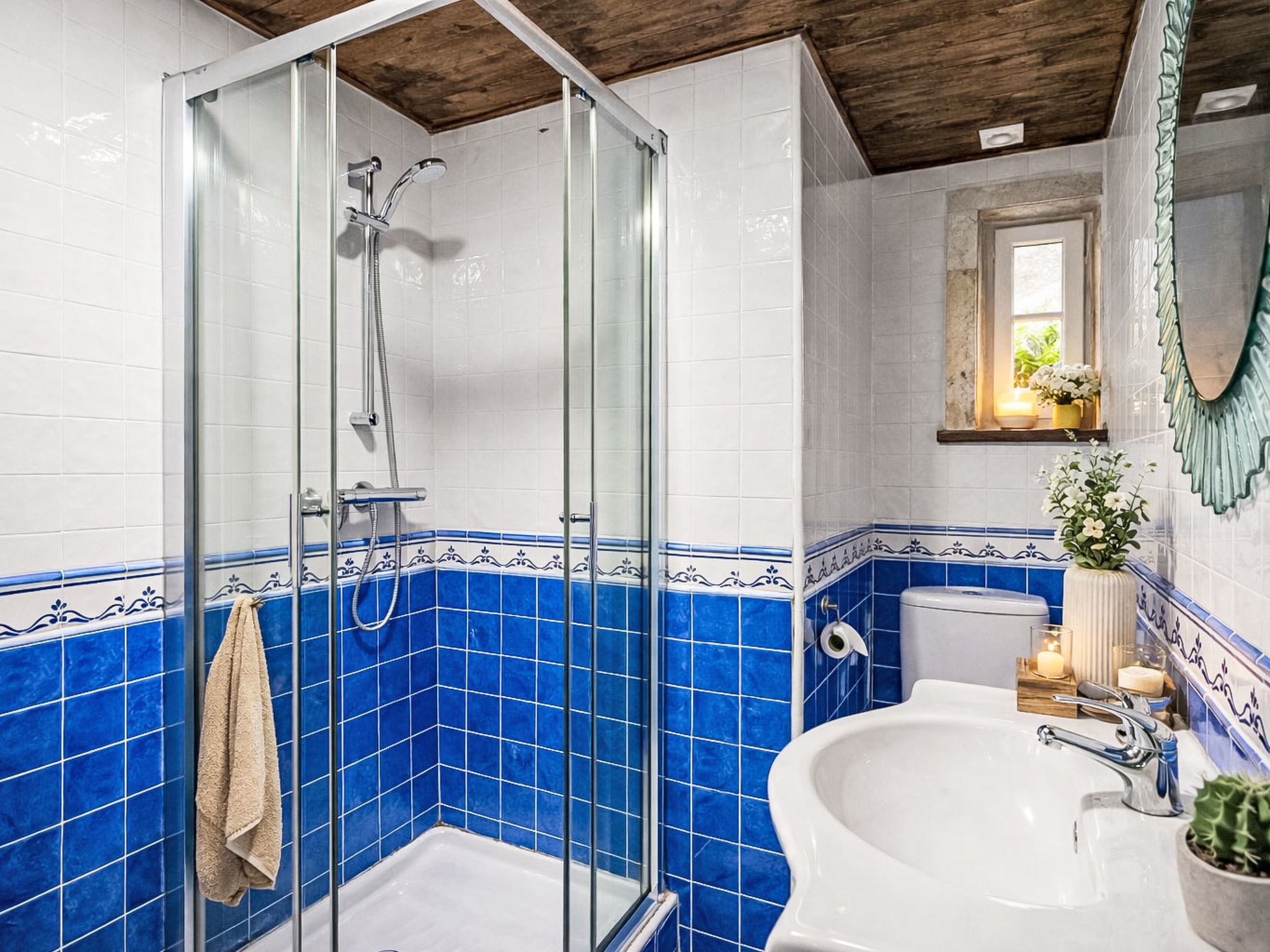 Romantische berghut in Asturië met privé jacuzzi, open haard en uitzicht - foto 37