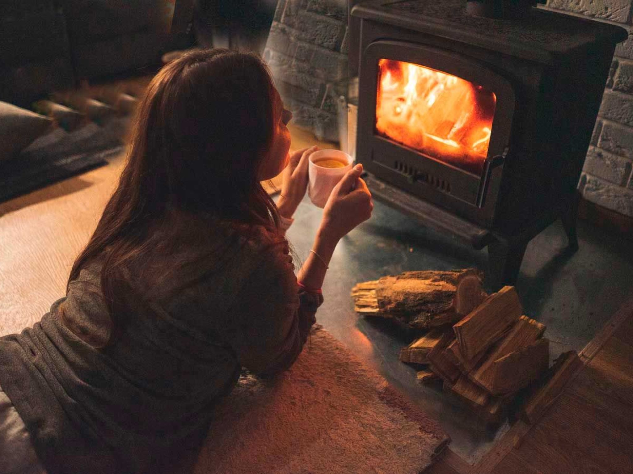 Berghütte mit Terrasse, Kamin und Jacuzzi-Binnen
