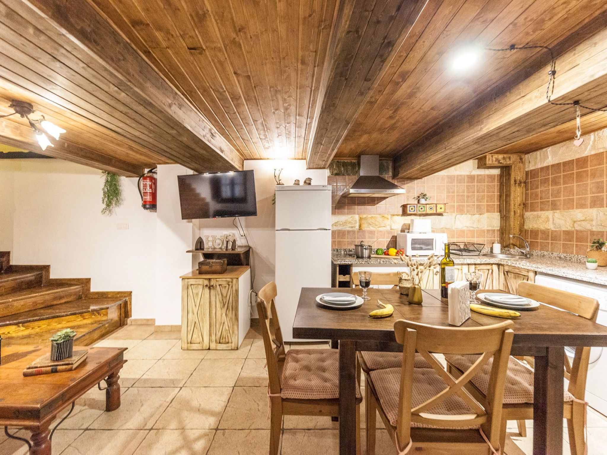 Berghütte mit Terrasse, Kamin und Jacuzzi-Binnen