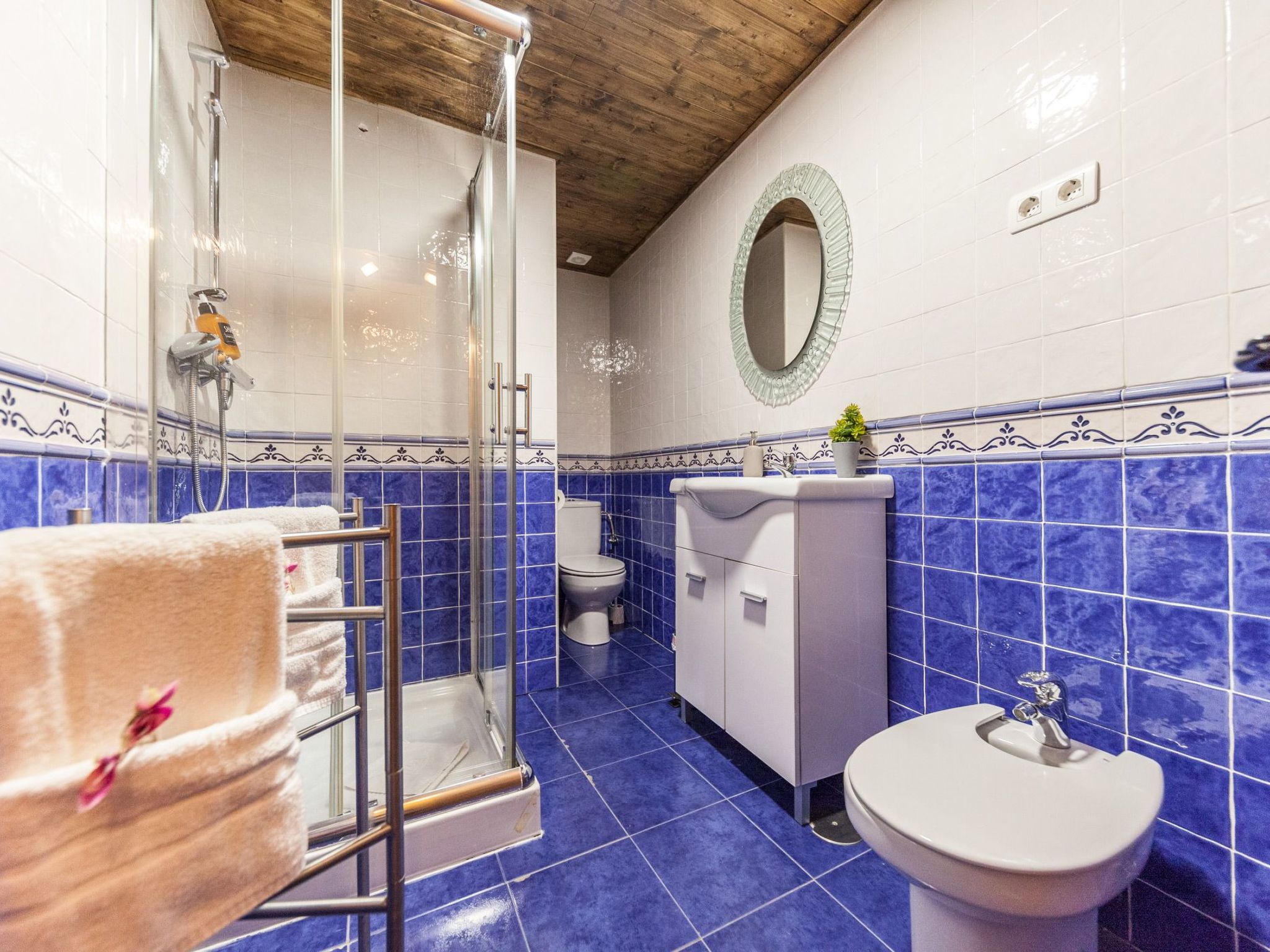 Berghütte mit Terrasse, Kamin und Jacuzzi-Binnen