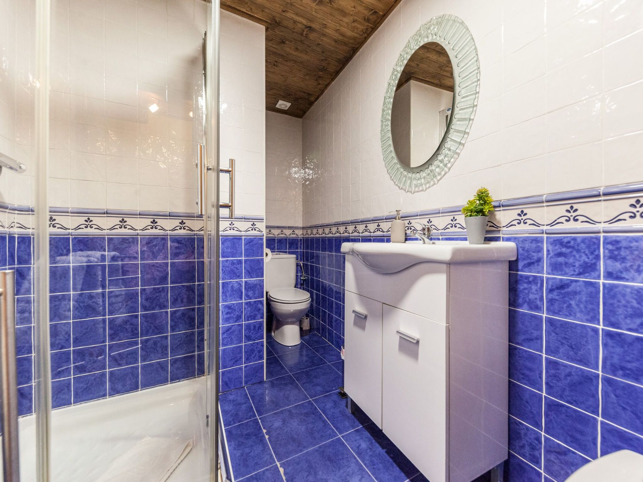 Berghütte mit Terrasse, Kamin und Jacuzzi-Binnen