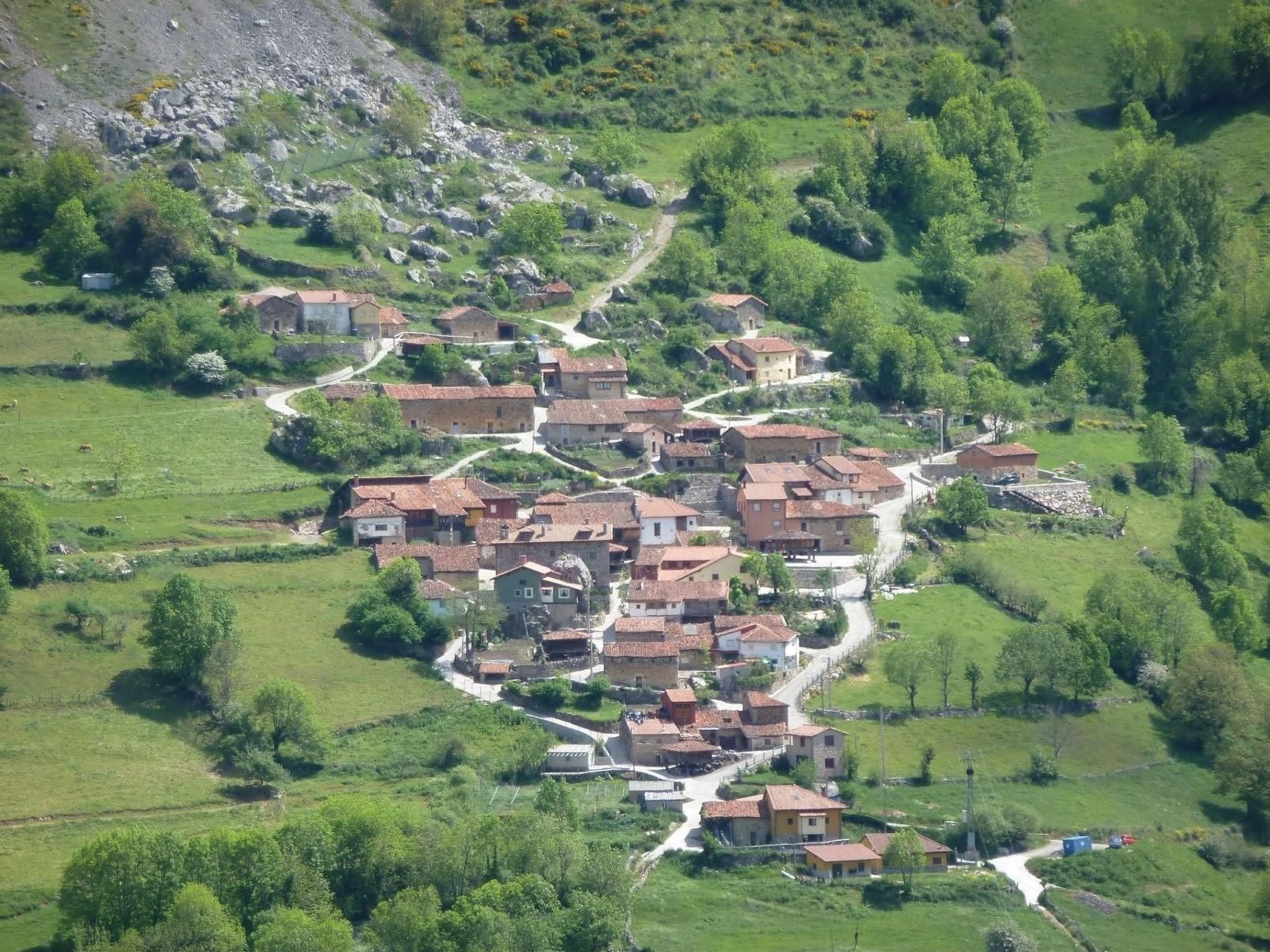 Berghütte mit Terrasse, Kamin und Jacuzzi-Binnen