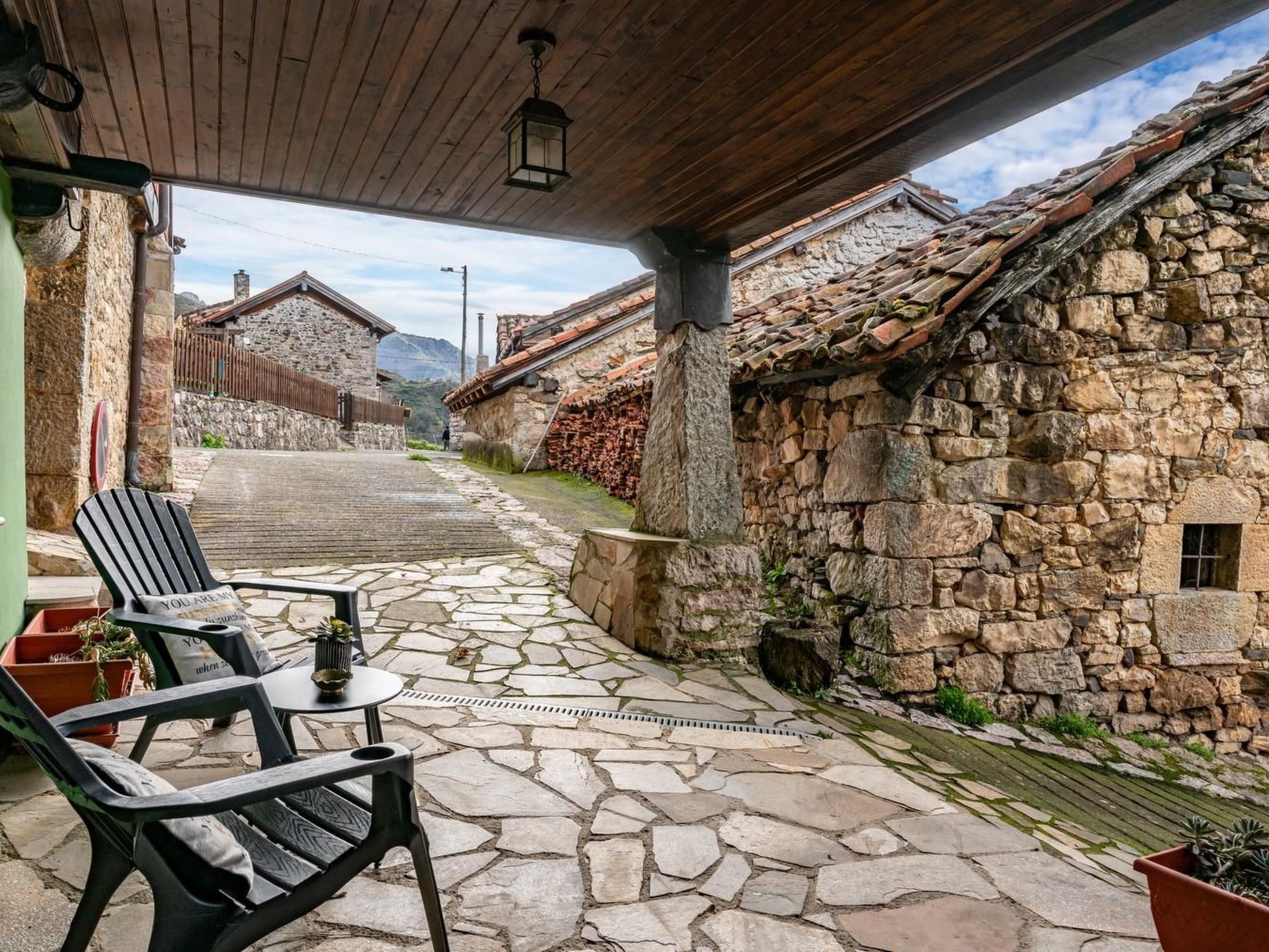 Berghütte mit Terrasse, Kamin und Jacuzzi-Binnen