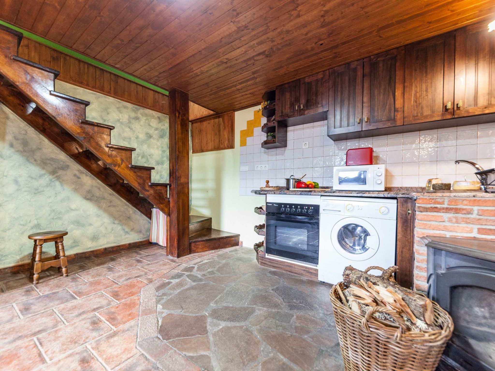 Montegrande, Berghaus in idyllischer Lage-Binnen