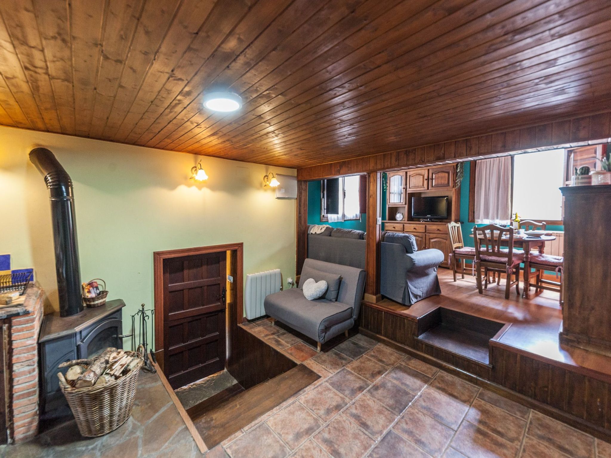 Montegrande, Berghaus in idyllischer Lage-Binnen