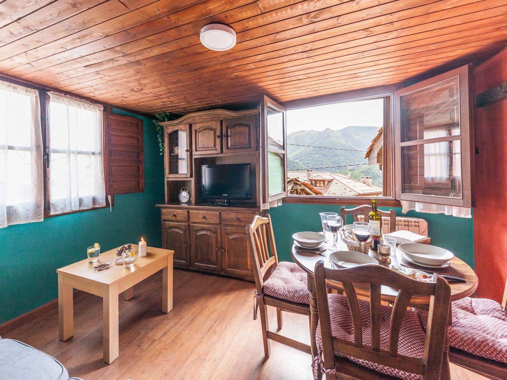 Montegrande, Berghaus in idyllischer Lage-Binnen