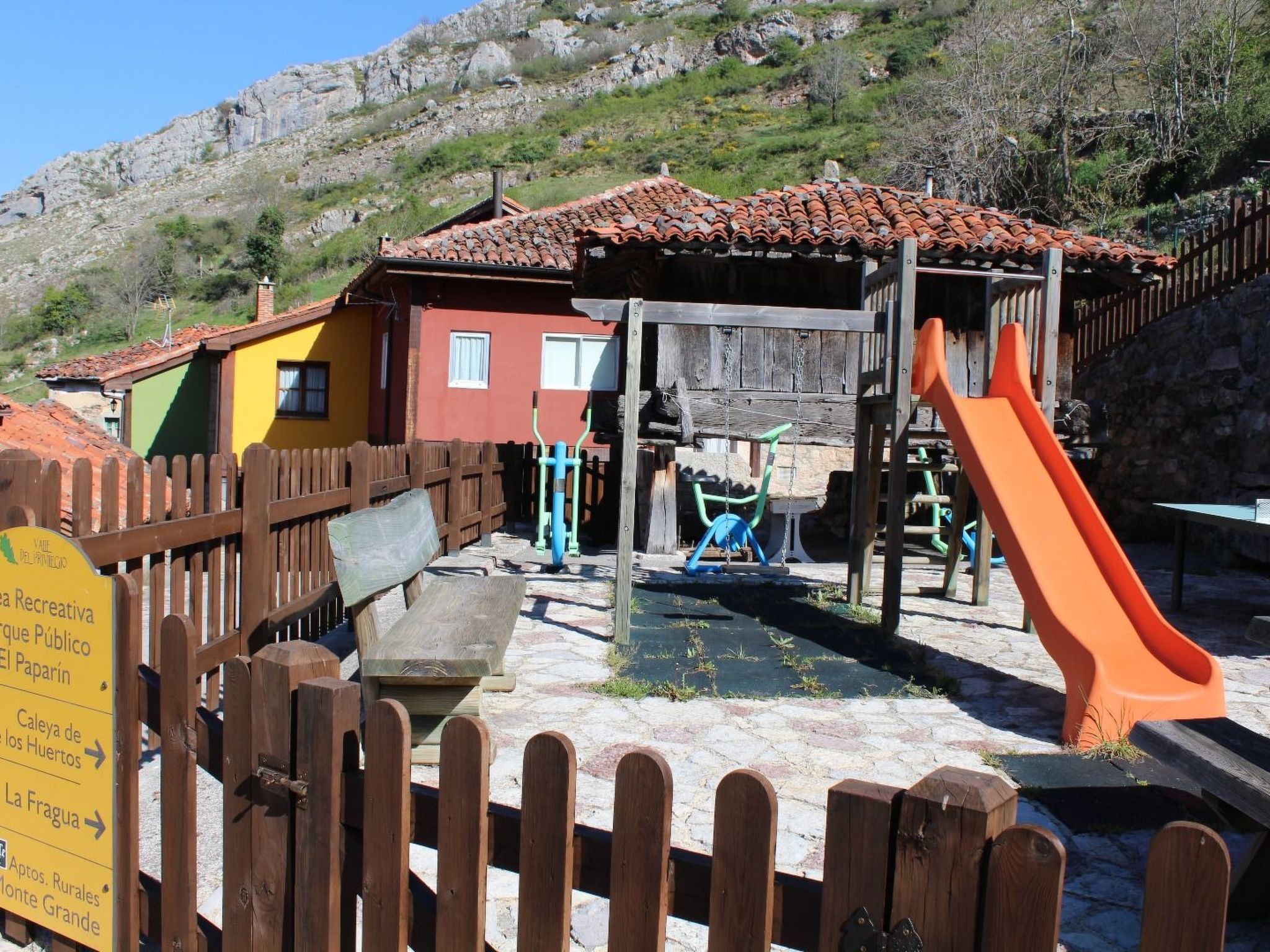 Montegrande, Berghaus in idyllischer Lage-Binnen