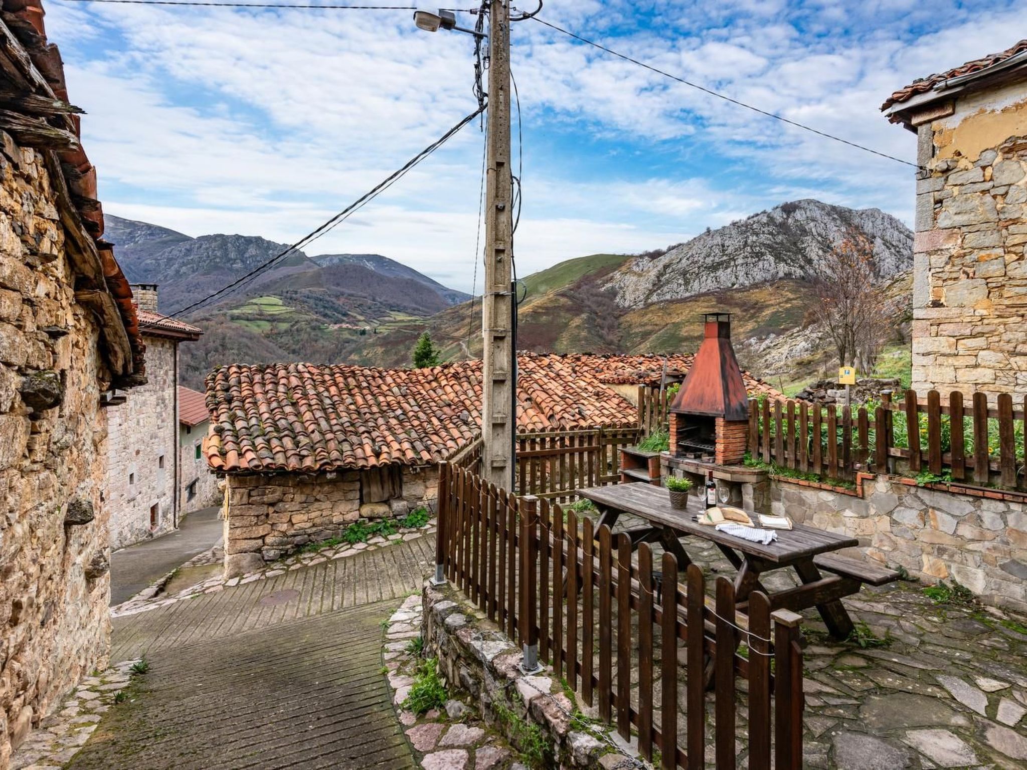 Montegrande, Berghaus in idyllischer Lage-Binnen