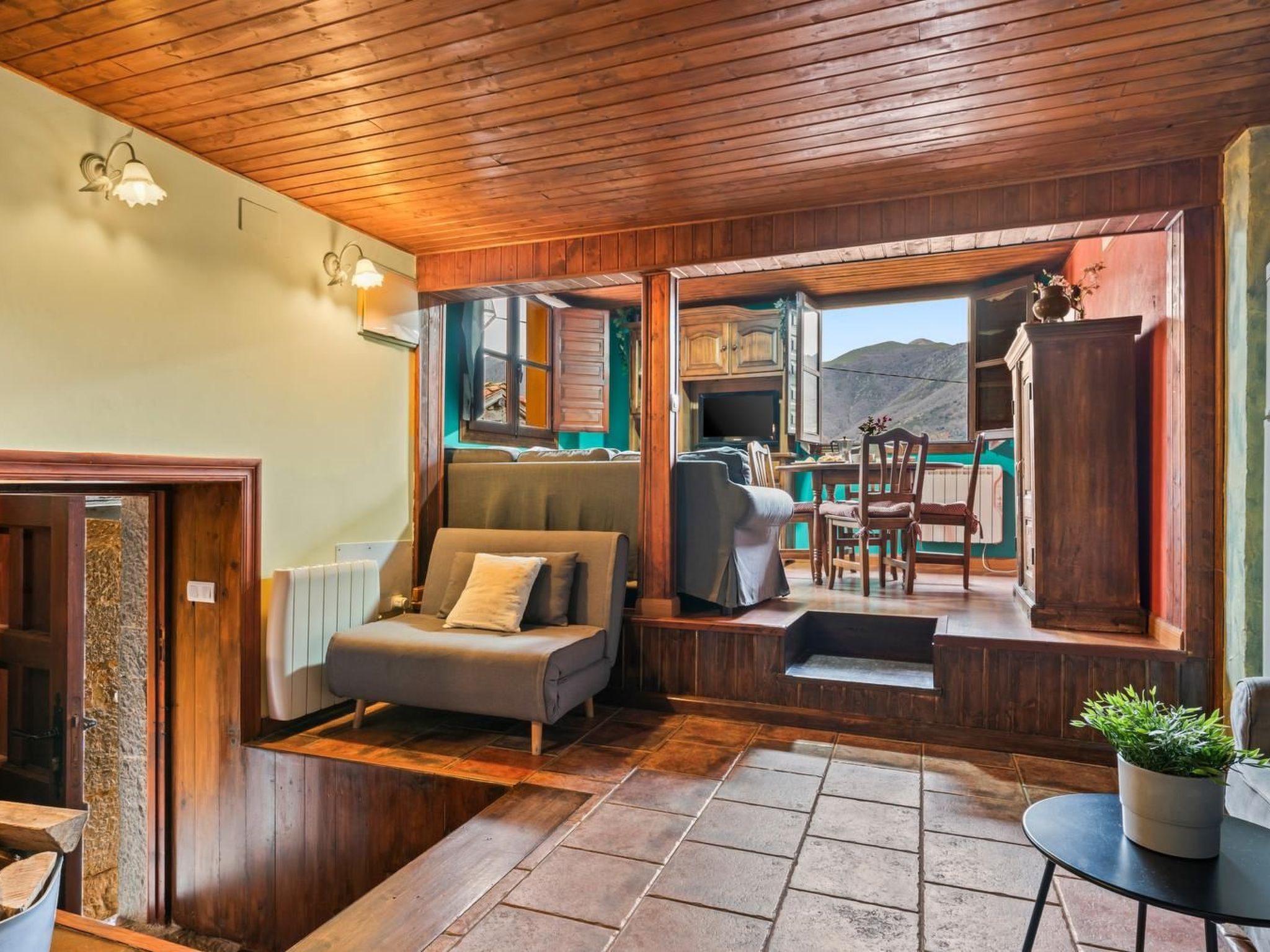 Montegrande, Berghaus in idyllischer Lage-Binnen