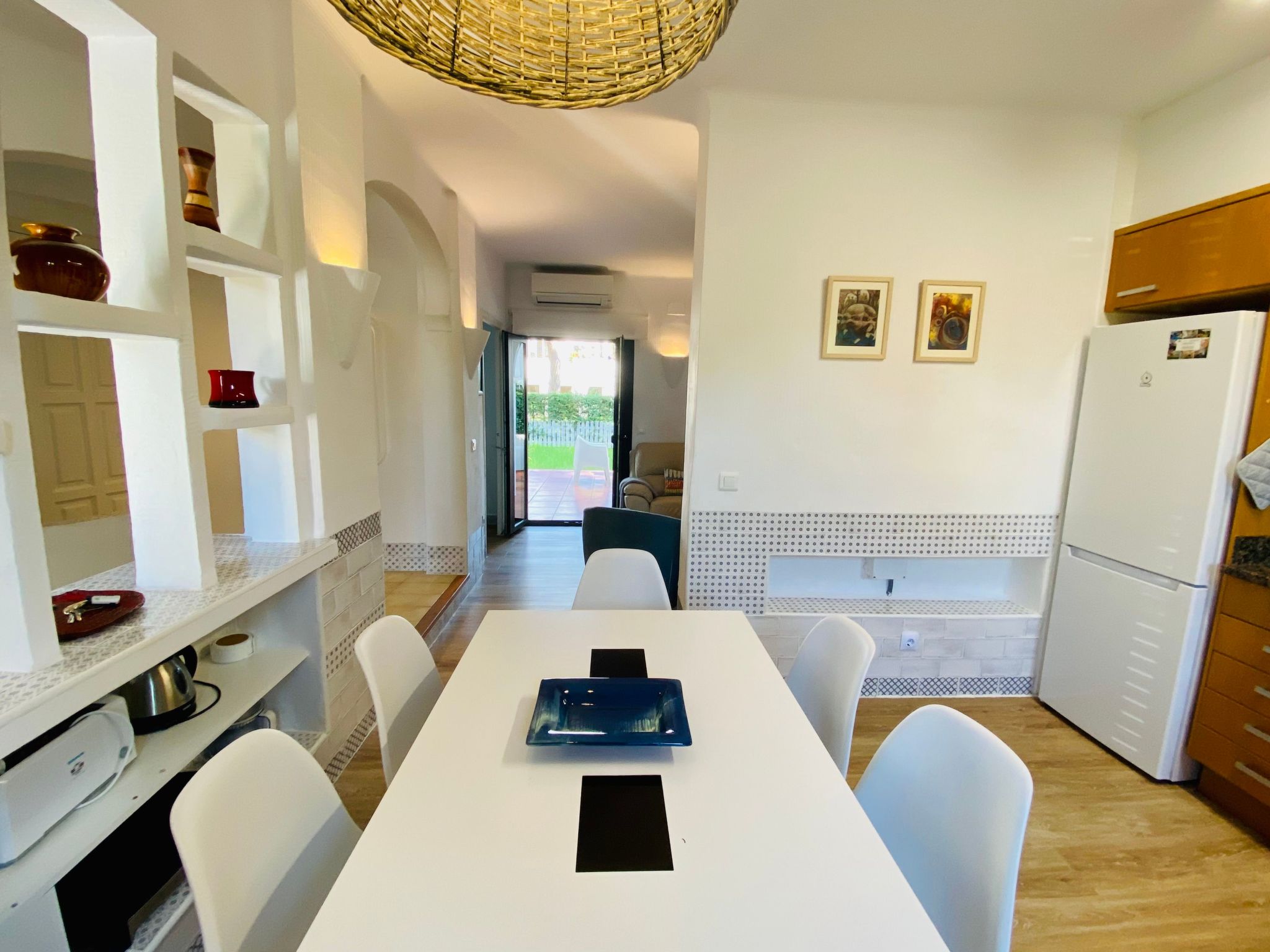 Pinyera mit Gemeinschaftspool