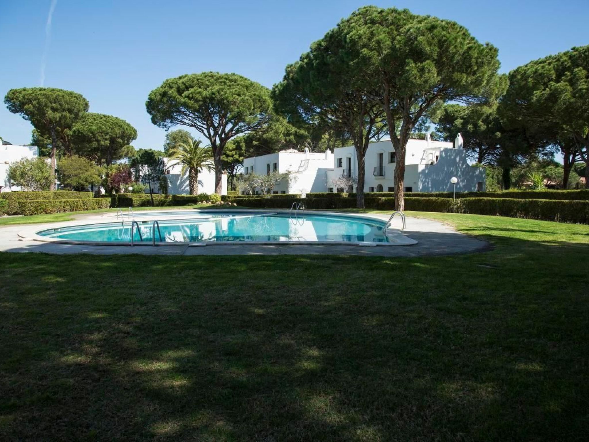 Pinyera mit Gemeinschaftspool - Image-tags.info