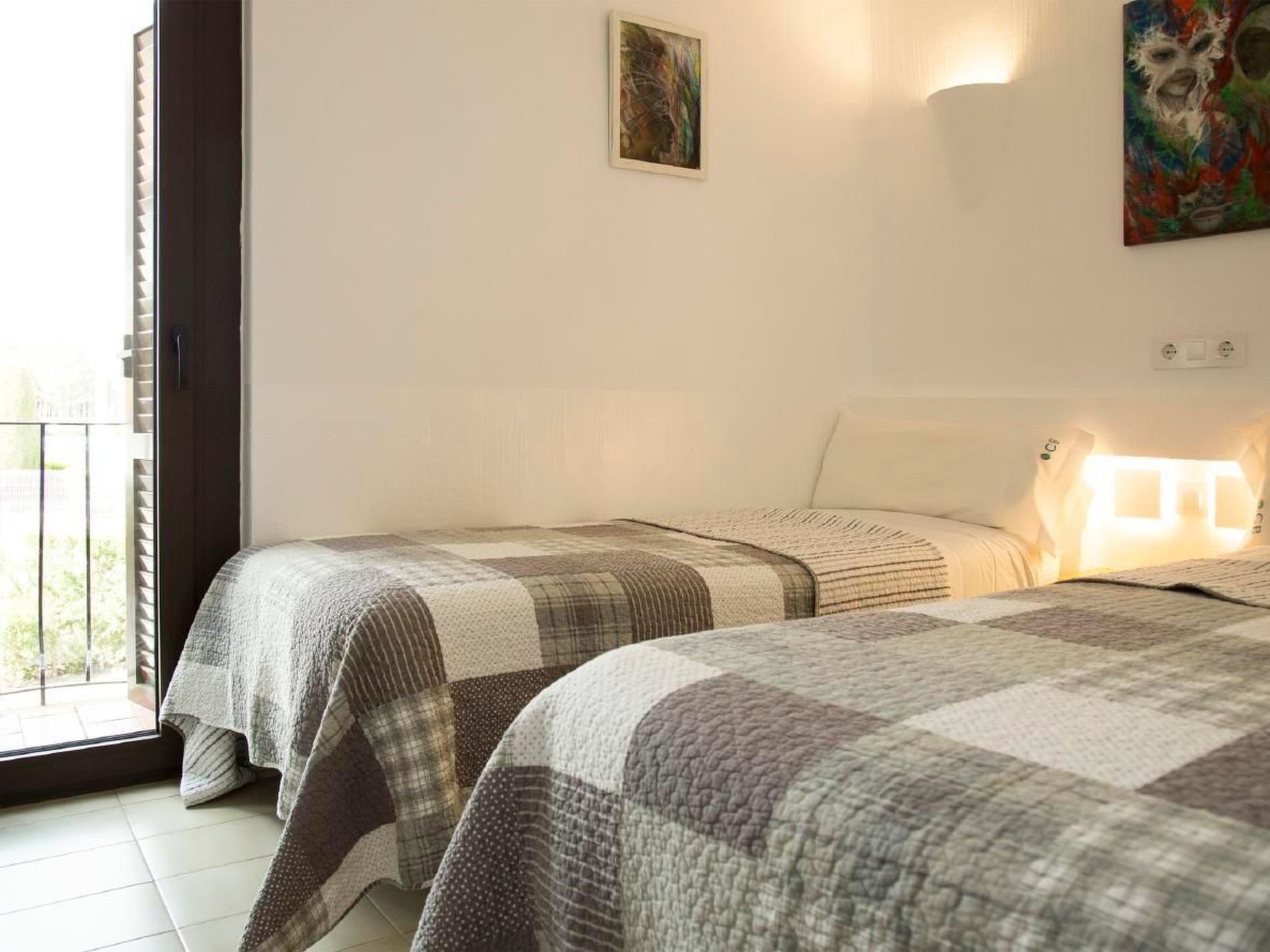 Pinyera mit Gemeinschaftspool - Image-tags.info