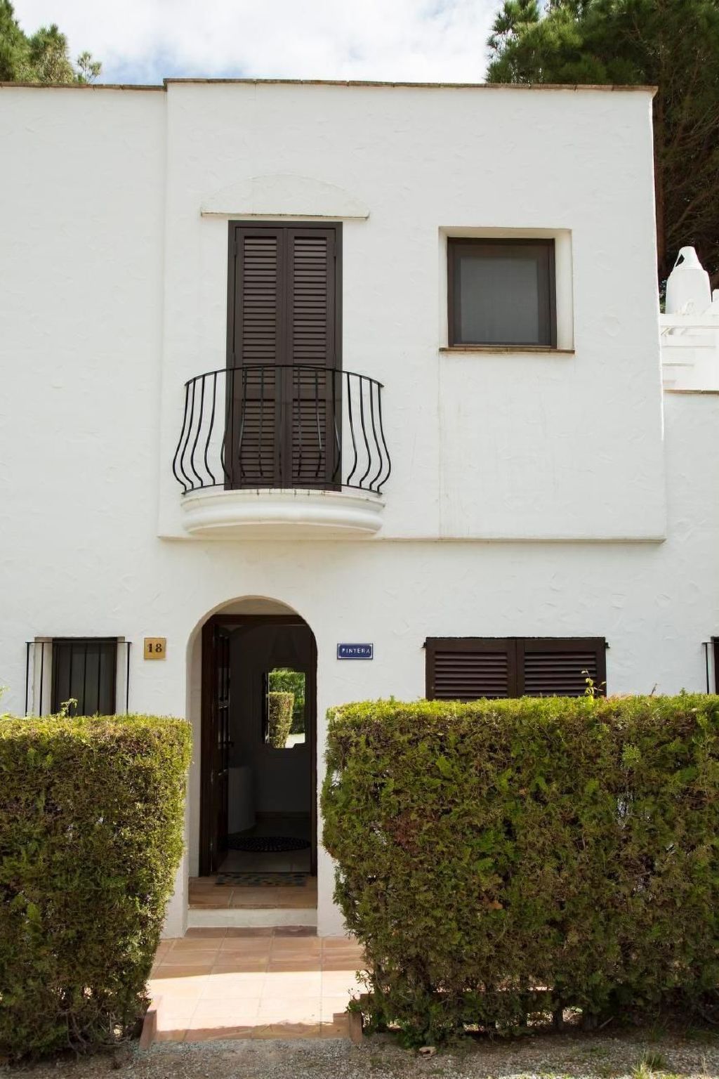 Pinyera mit Gemeinschaftspool - Image-tags.info