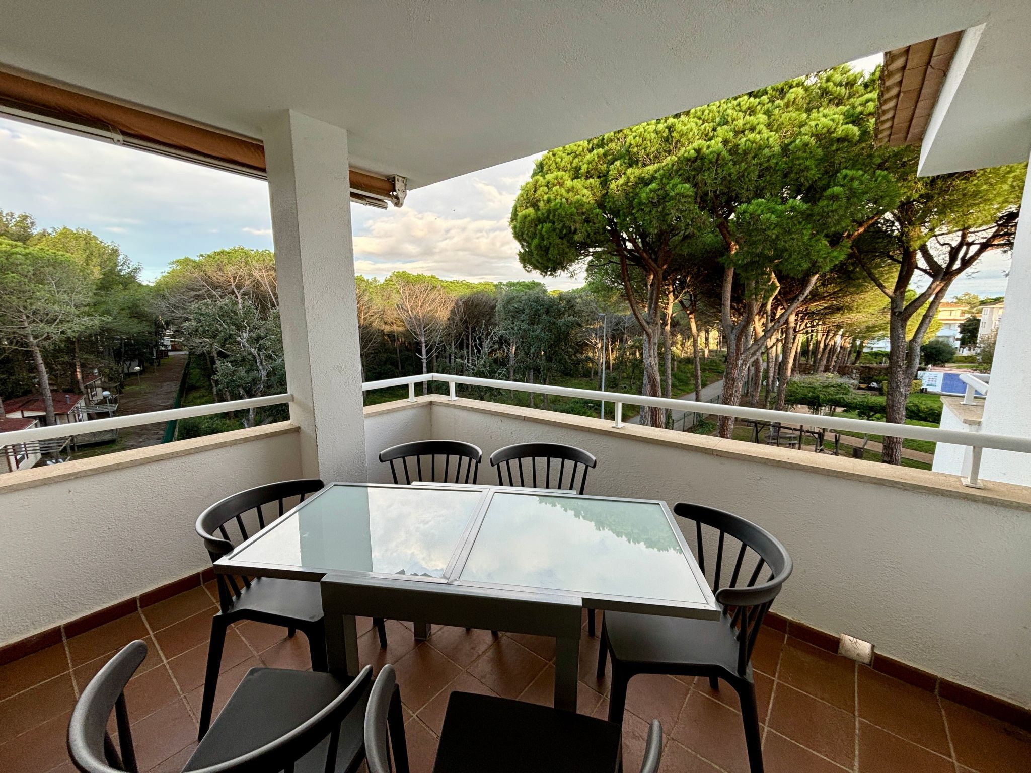 Moderne Ferienwohnung mit Pool und Garten - Image-tags.info